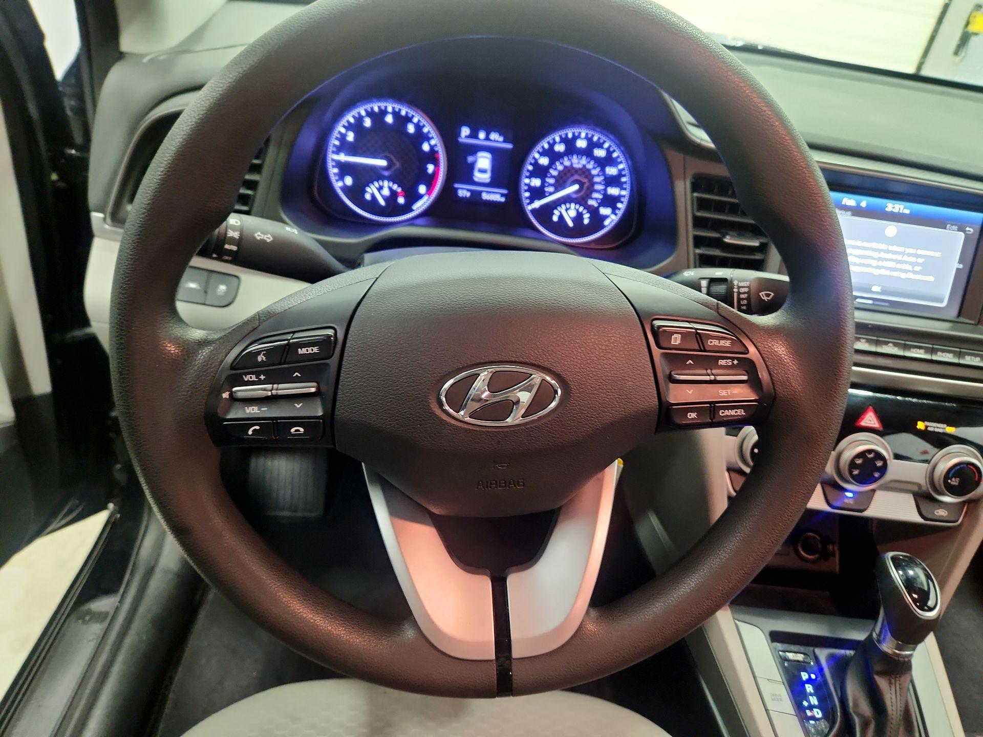 Thumbnail: 2019 Hyundai Elantra - 10