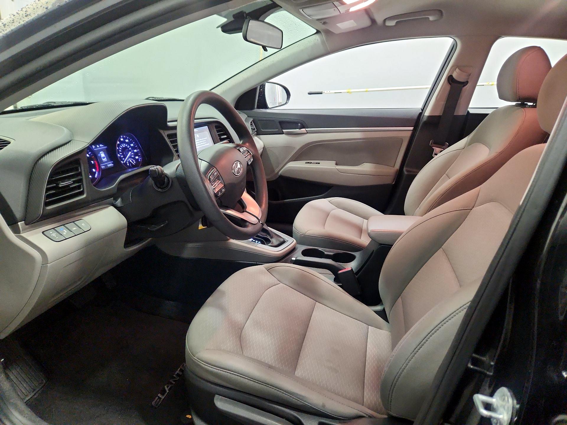 Thumbnail: 2019 Hyundai Elantra - 11