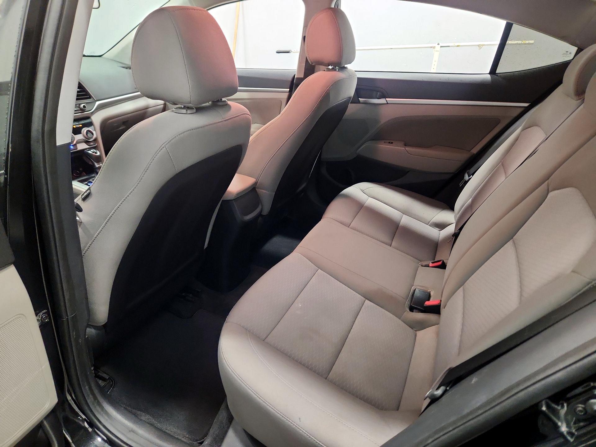 Thumbnail: 2019 Hyundai Elantra - 19