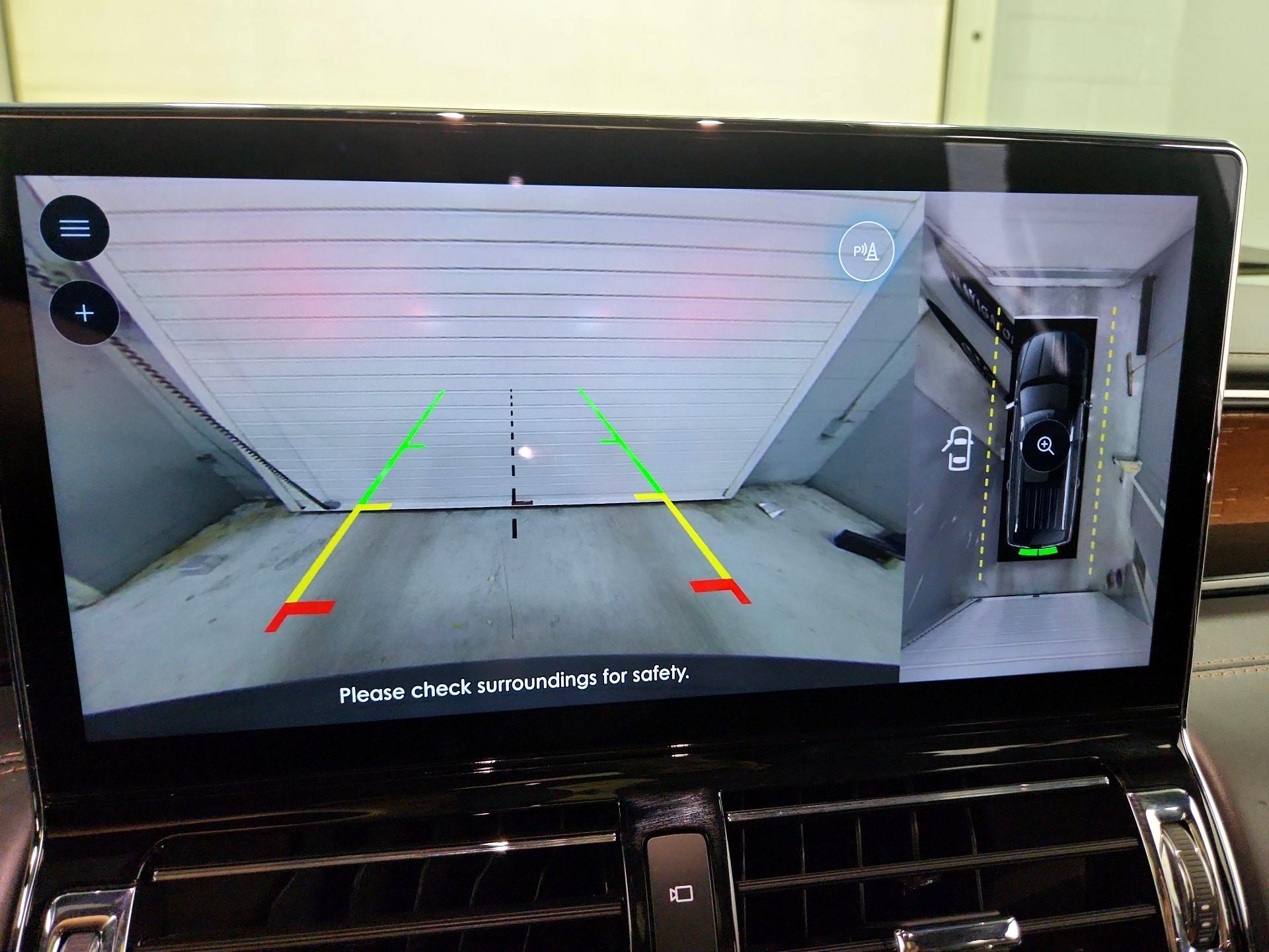 Thumbnail: 2022 Lincoln Navigator - 15