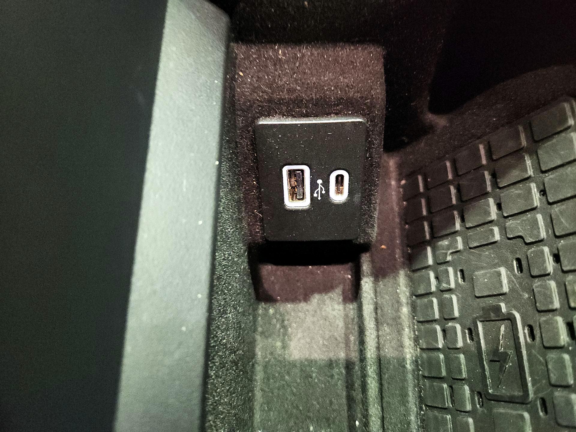 Thumbnail: 2022 Lincoln Navigator - 19