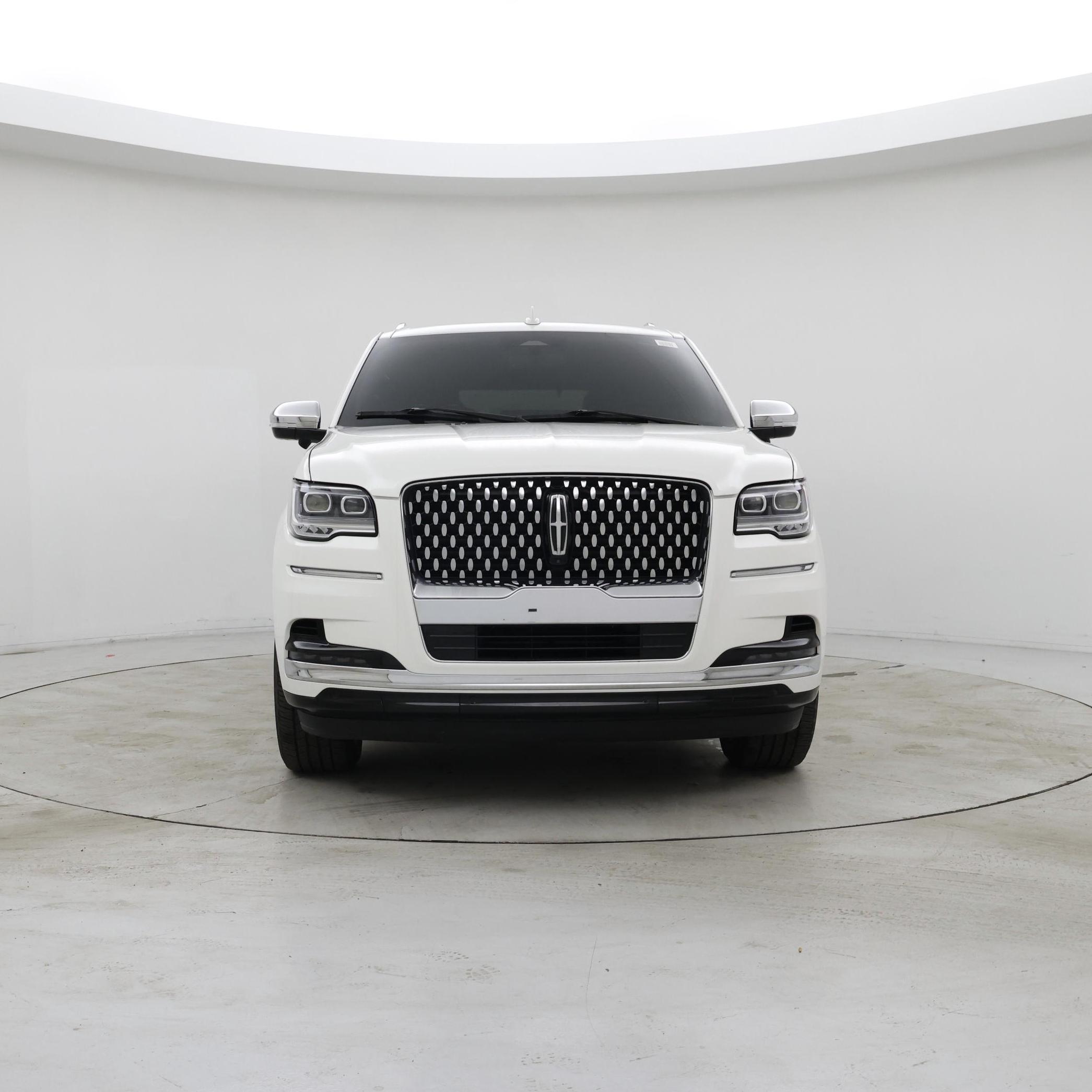 Thumbnail: 2022 Lincoln Navigator - 5