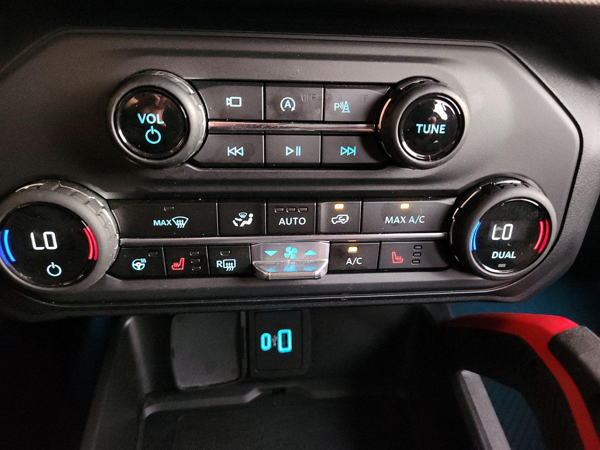 Thumbnail: 2023 Ford Bronco - 17