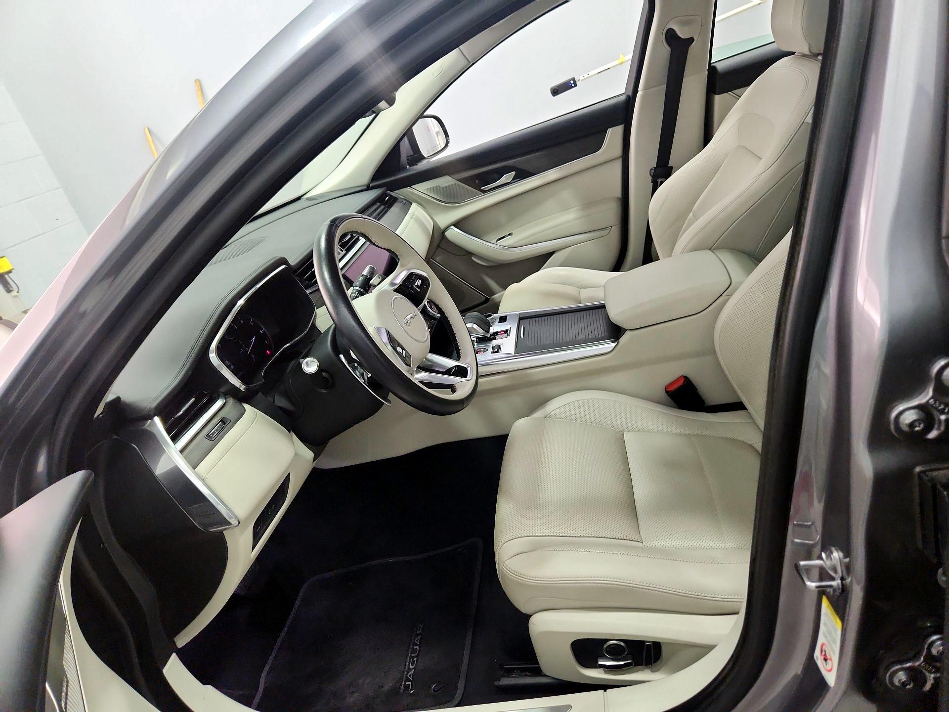 Thumbnail: 2022 Jaguar XF - 11