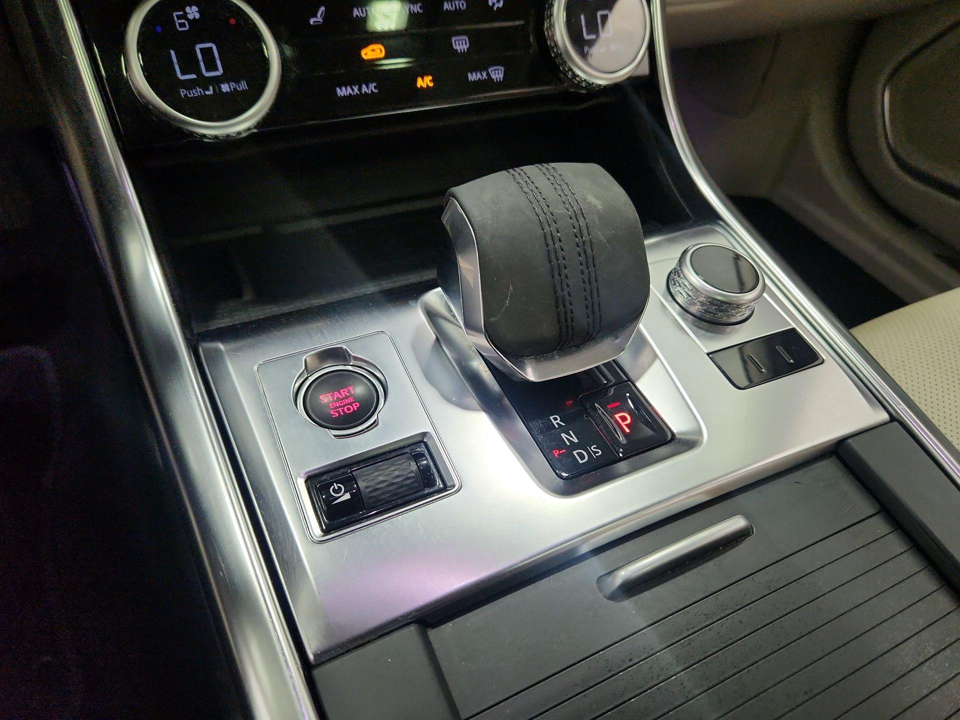 Thumbnail: 2022 Jaguar XF - 17