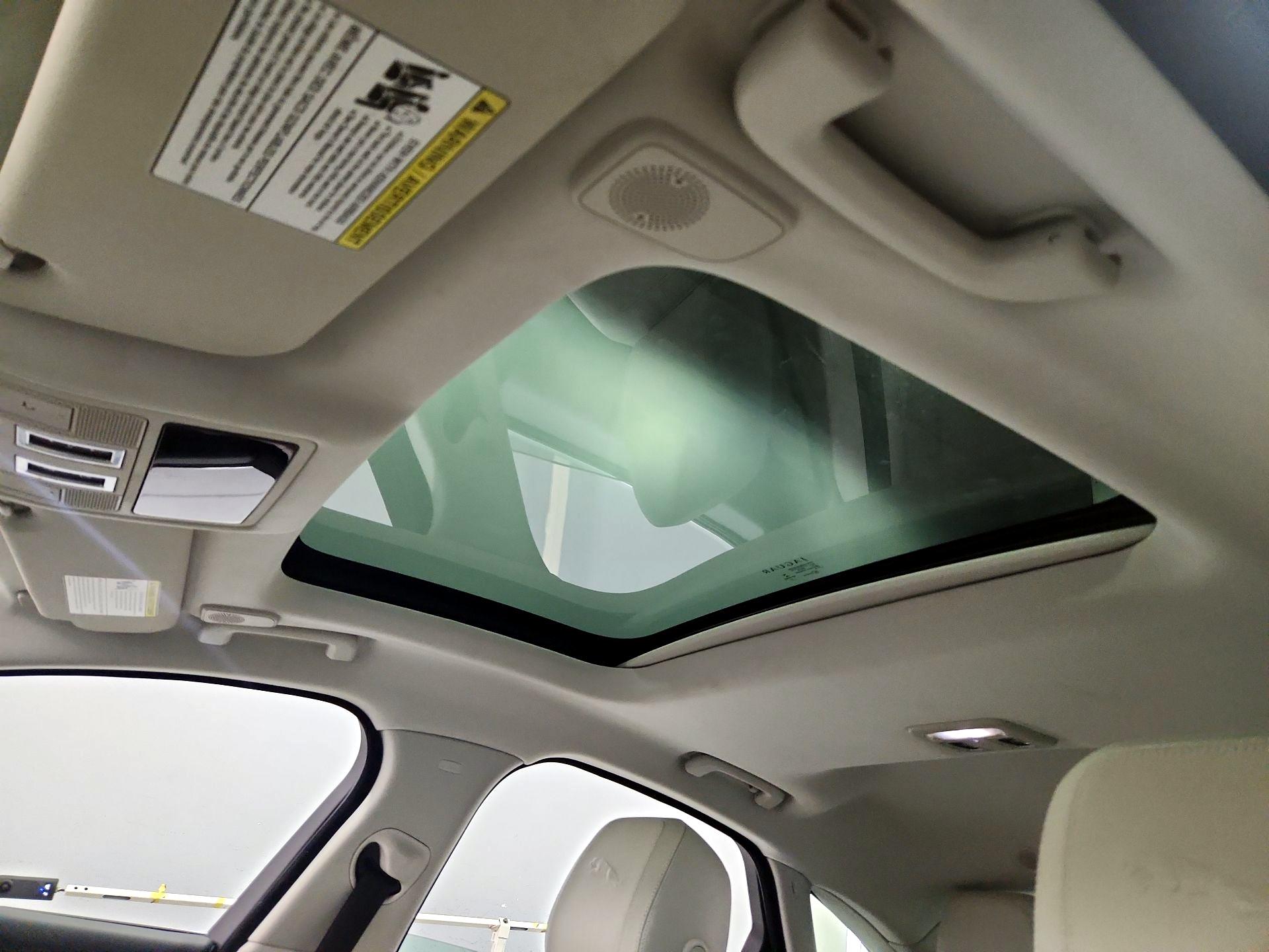 Thumbnail: 2022 Jaguar XF - 18