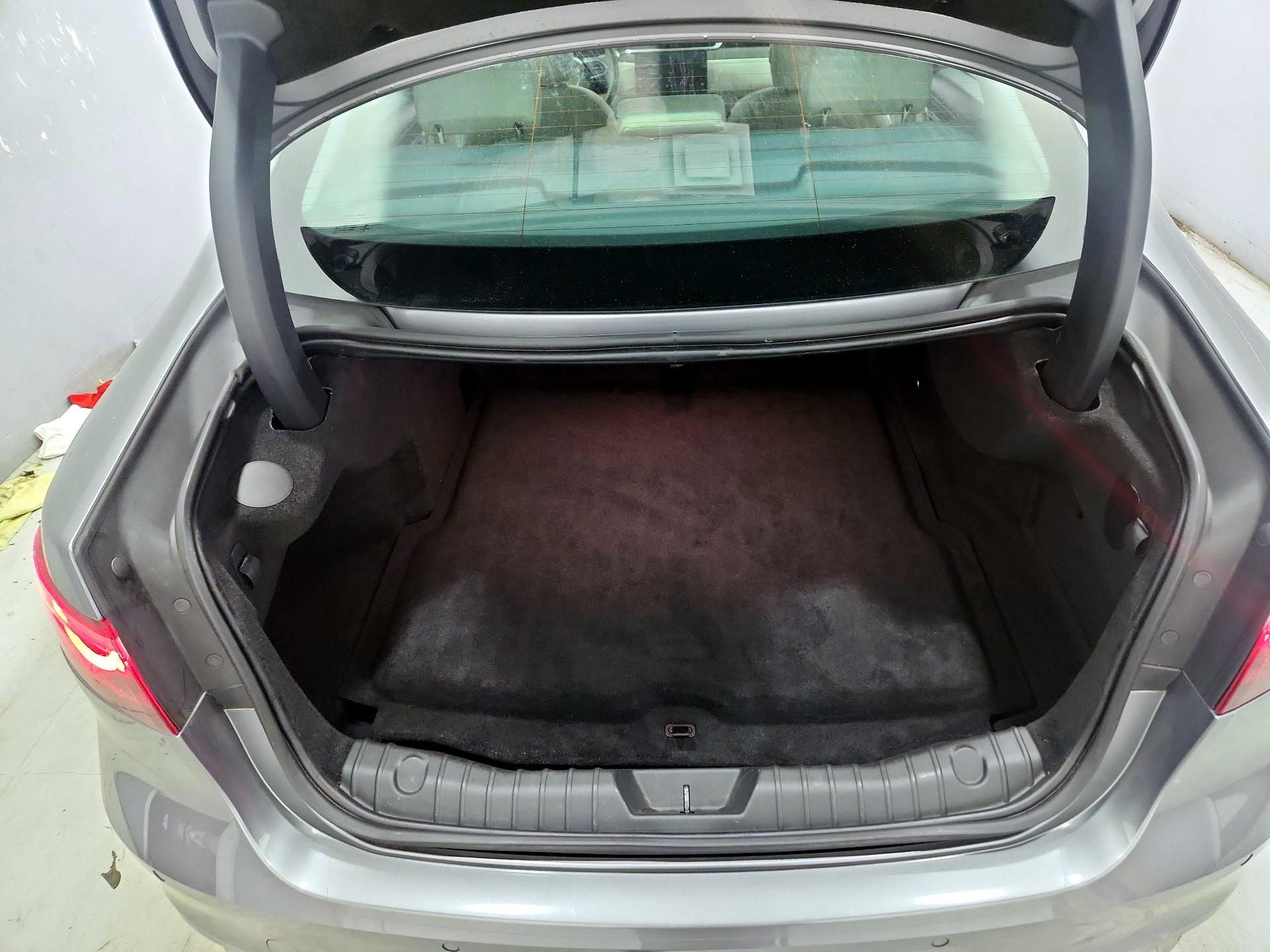 Thumbnail: 2022 Jaguar XF - 20