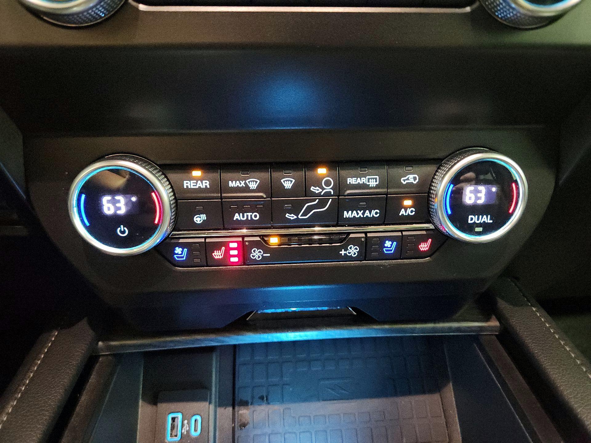 Thumbnail: 2021 Ford Expedition - 17