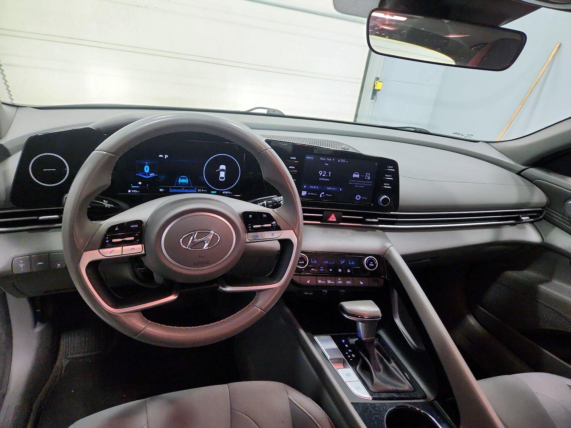 Thumbnail: 2022 Hyundai Elantra - 9