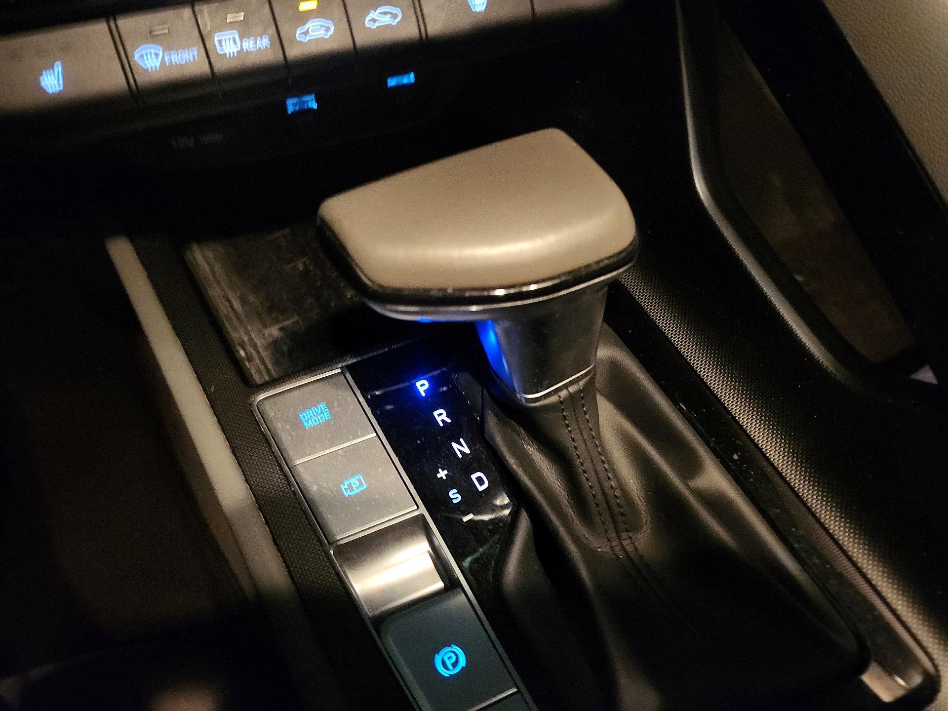 Thumbnail: 2022 Hyundai Elantra - 17