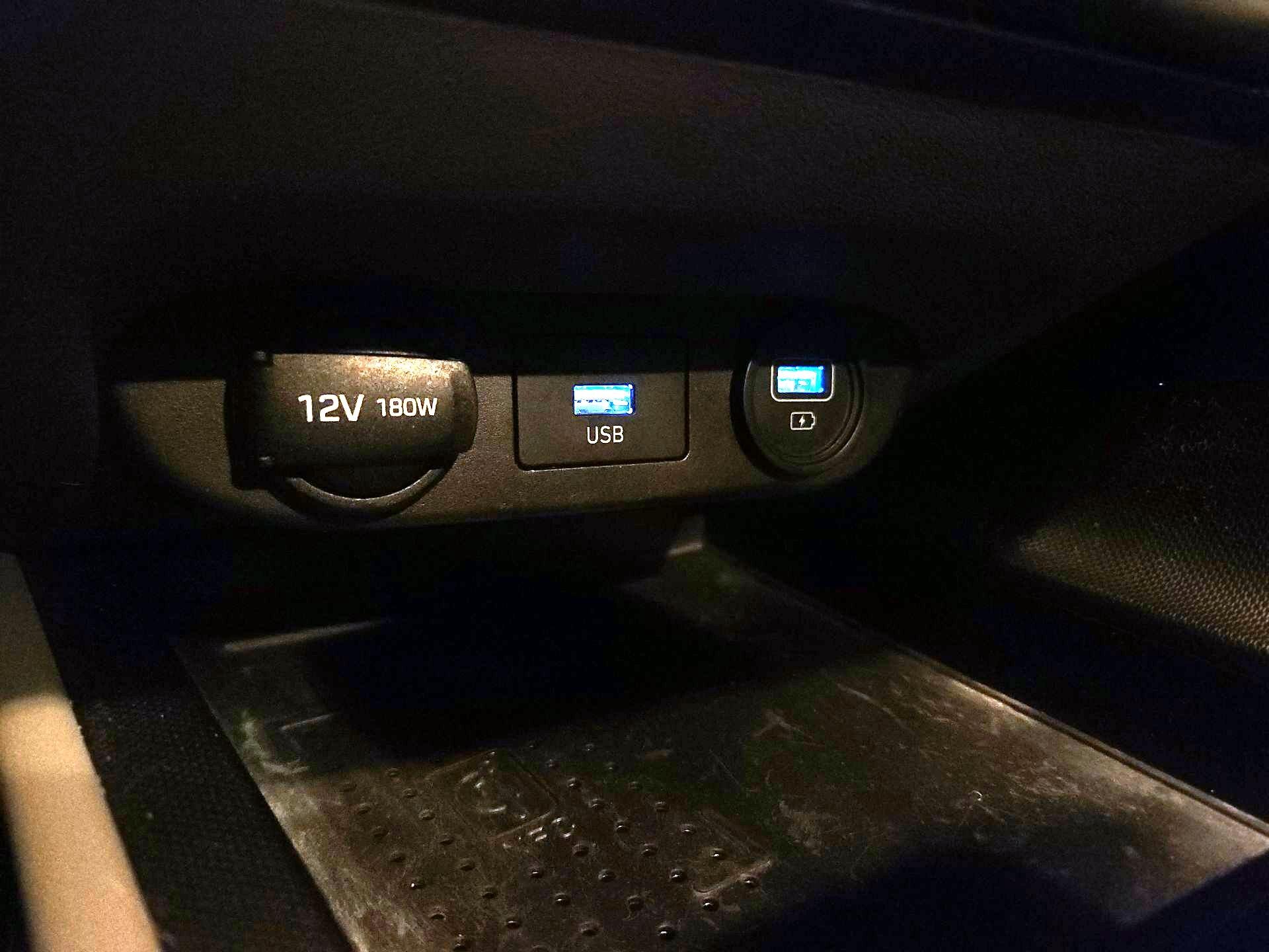 Thumbnail: 2022 Hyundai Elantra - 18