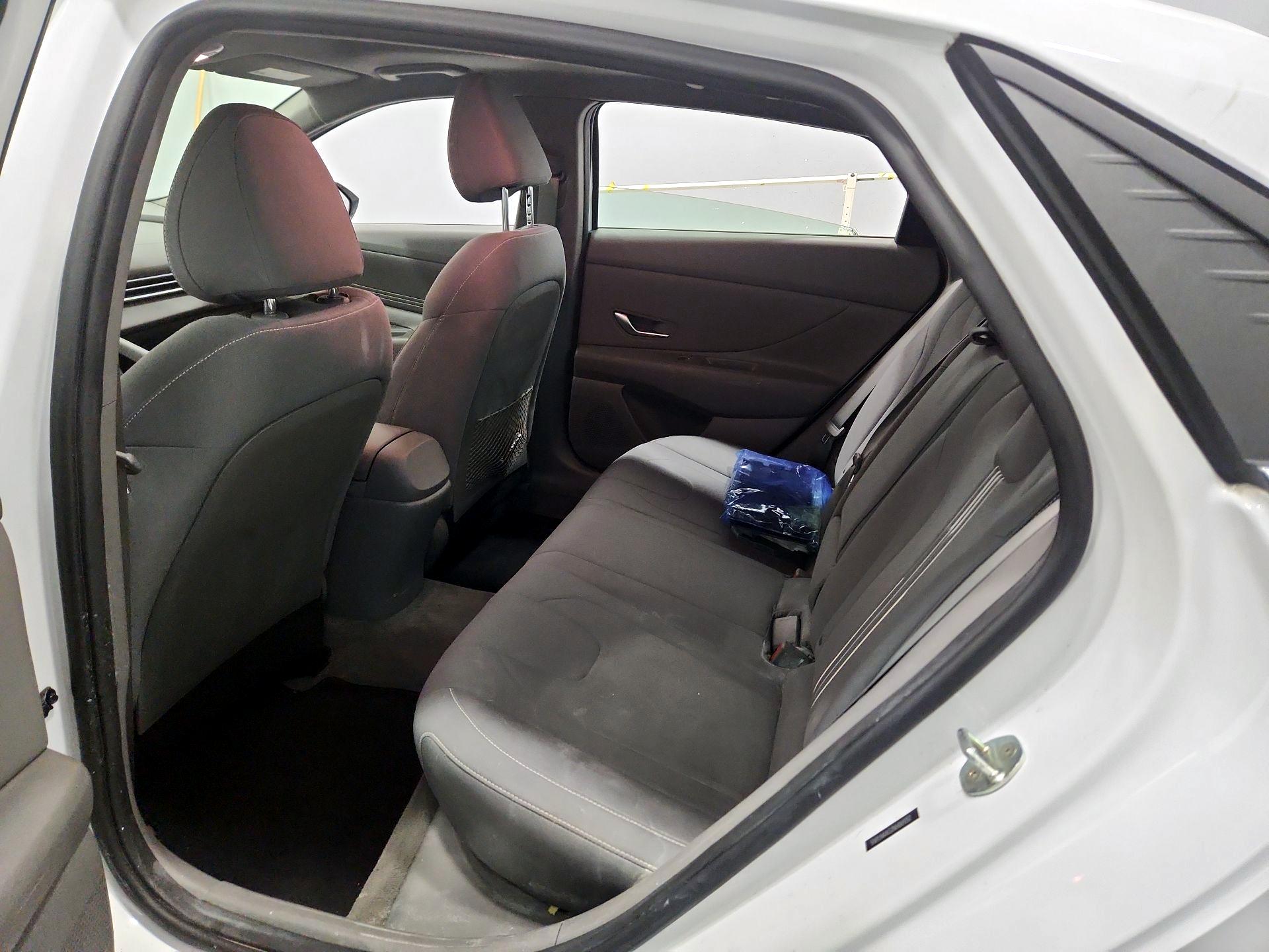 Thumbnail: 2022 Hyundai Elantra - 20