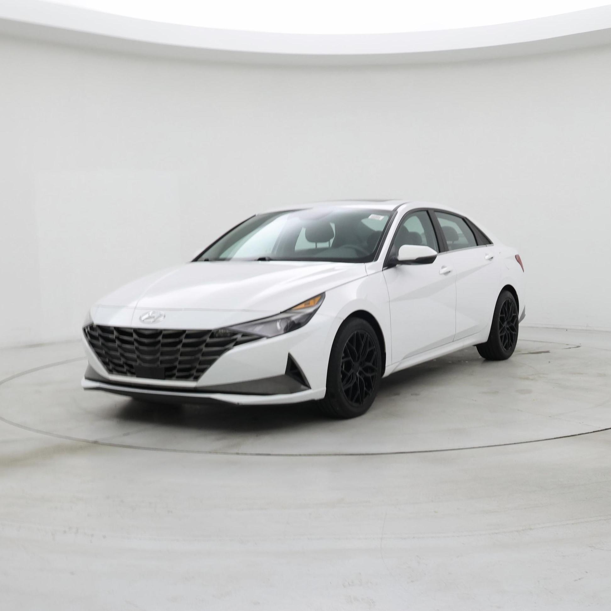 Thumbnail: 2022 Hyundai Elantra - 4