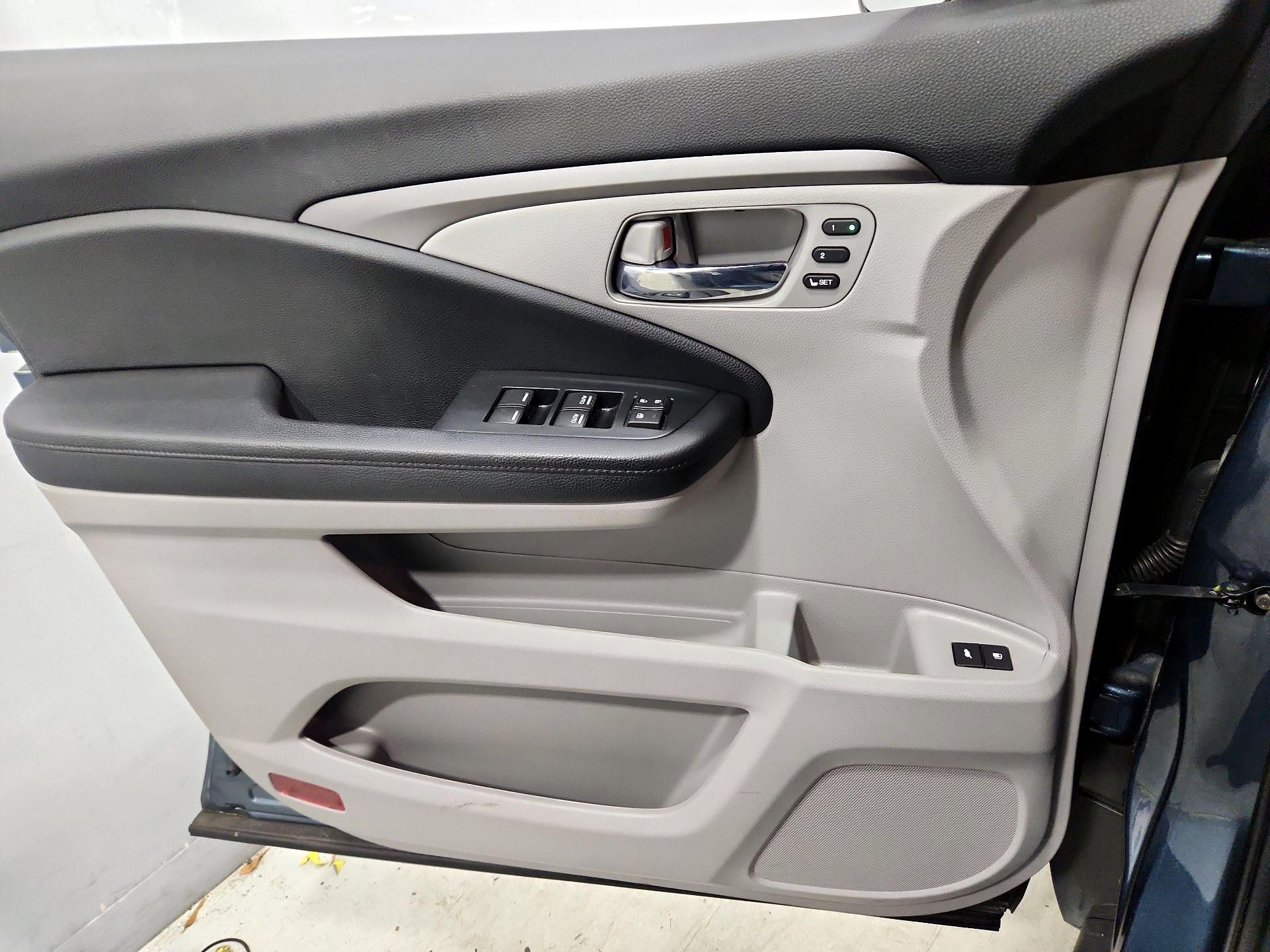 Thumbnail: 2021 Honda Pilot - 12