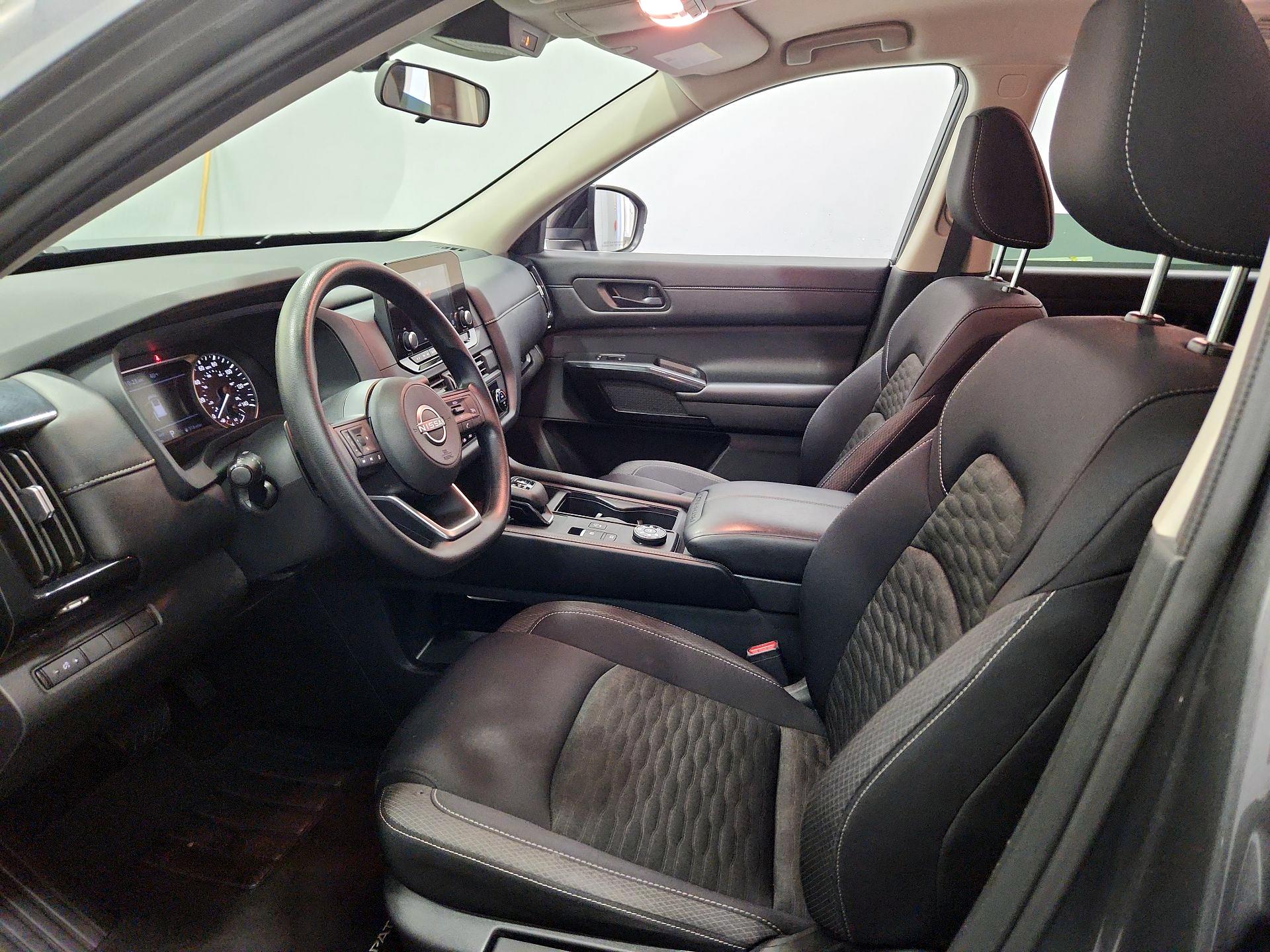 Thumbnail: 2024 Nissan Pathfinder - 11