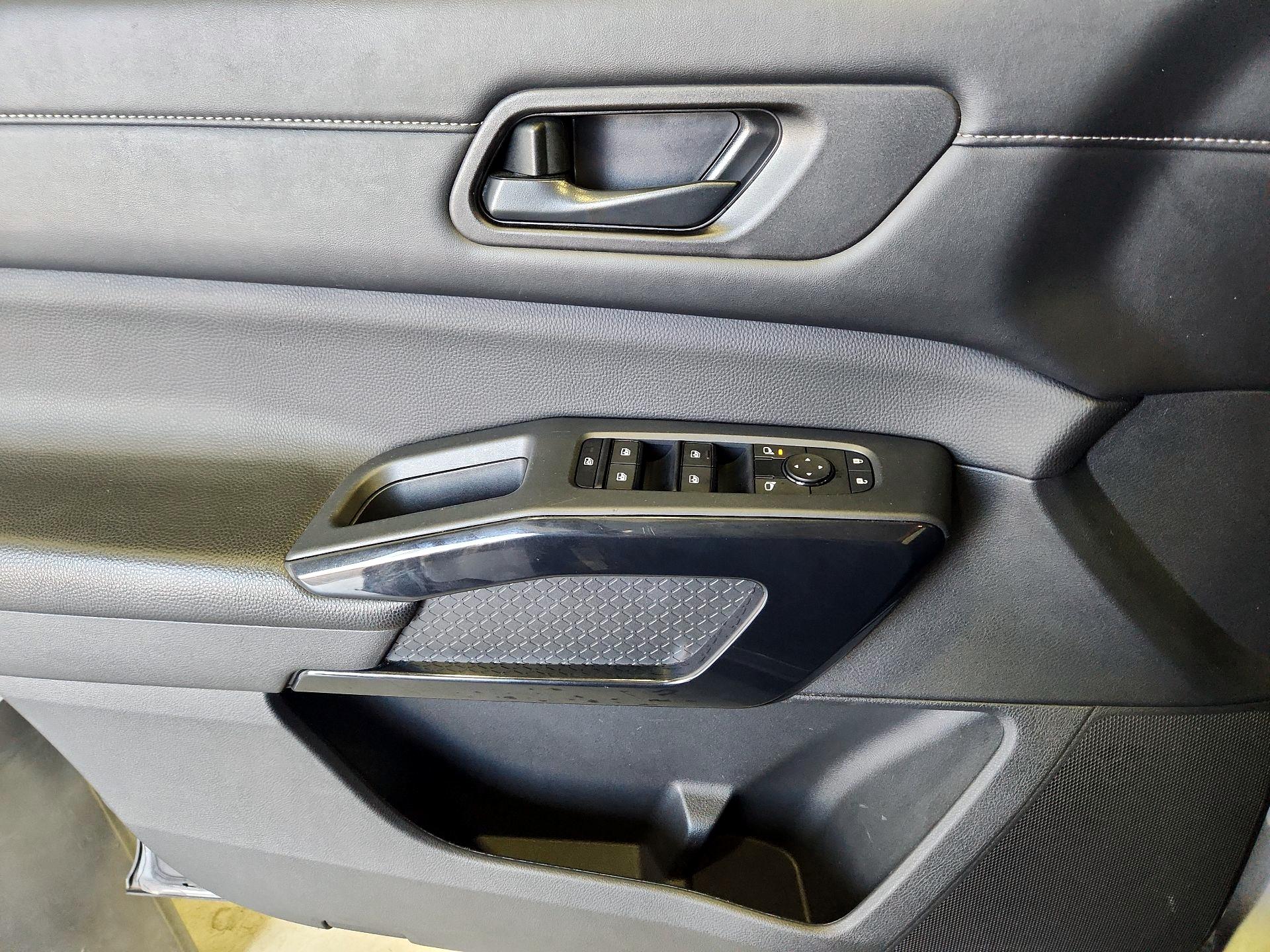 Thumbnail: 2024 Nissan Pathfinder - 12