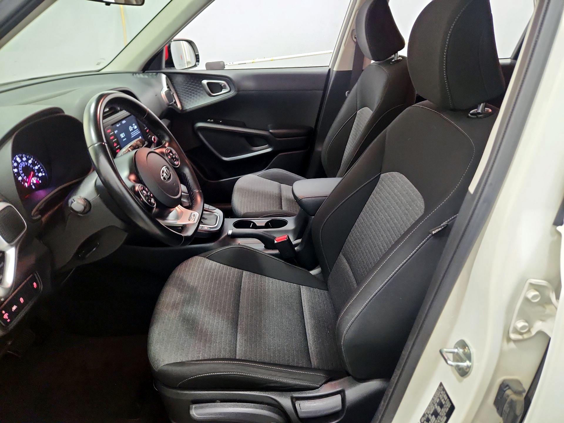 Thumbnail: 2020 Kia Soul - 11