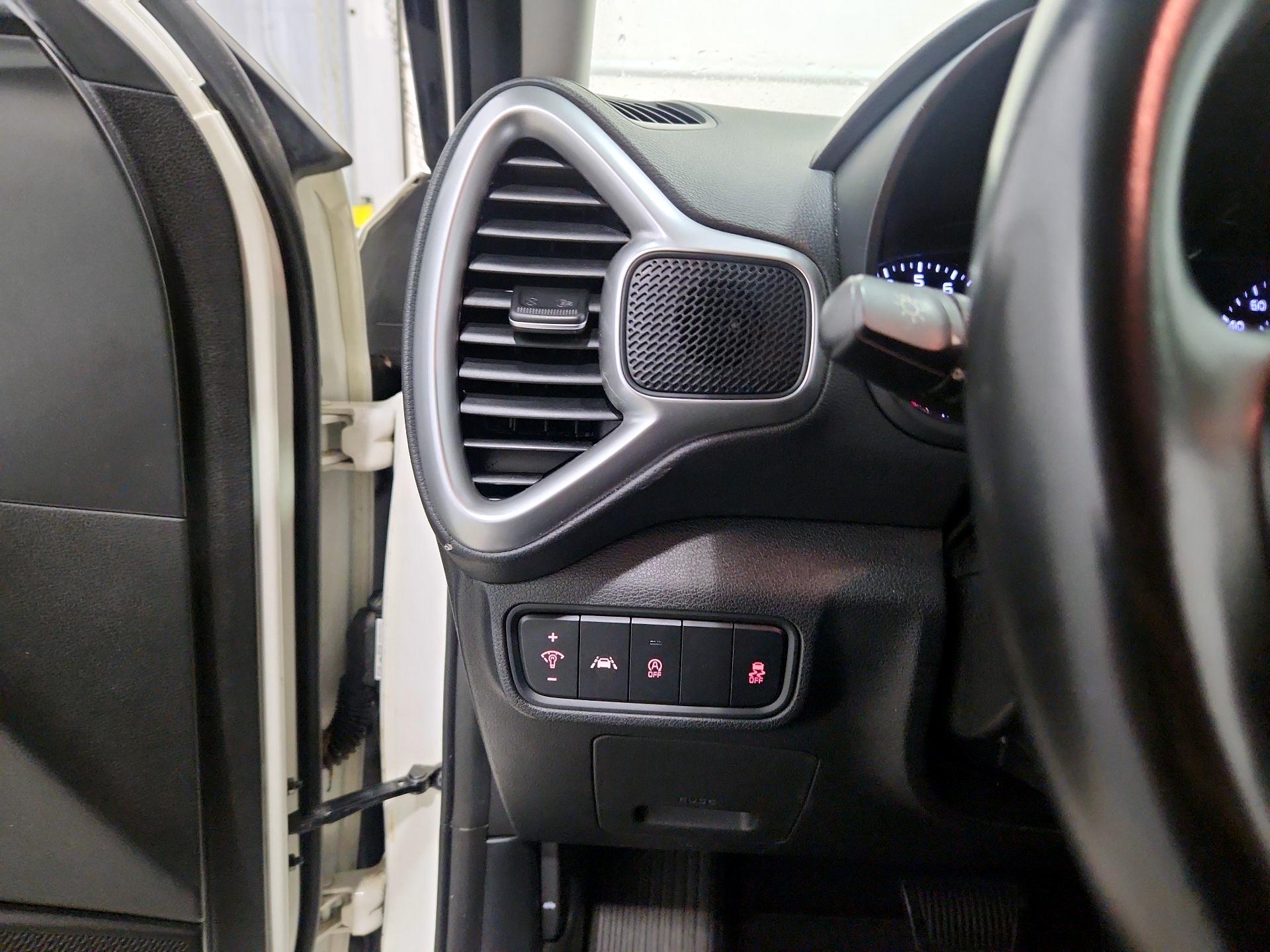 Thumbnail: 2020 Kia Soul - 13