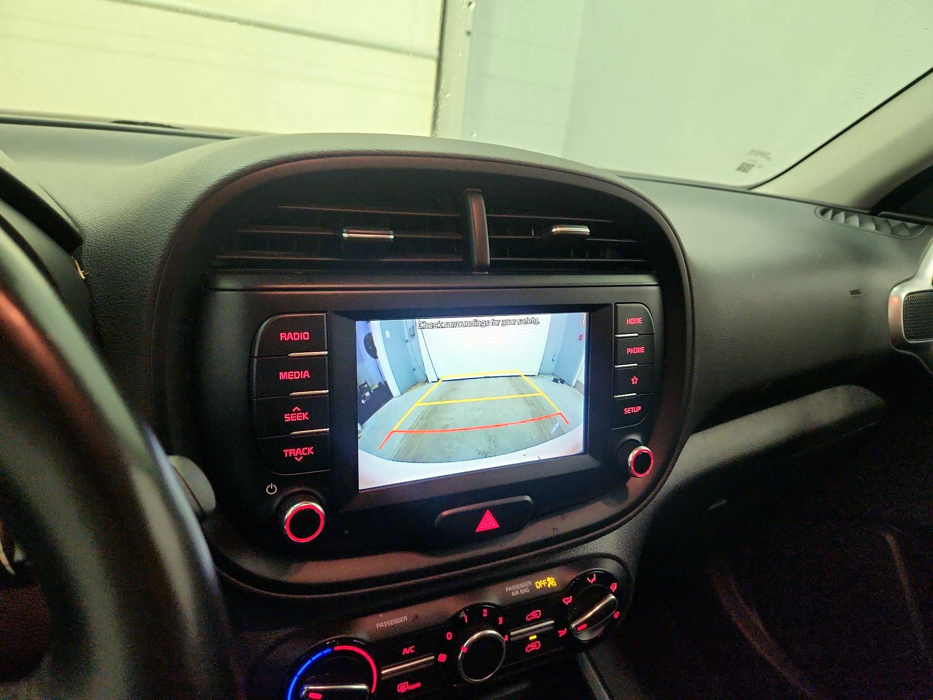 Thumbnail: 2020 Kia Soul - 14