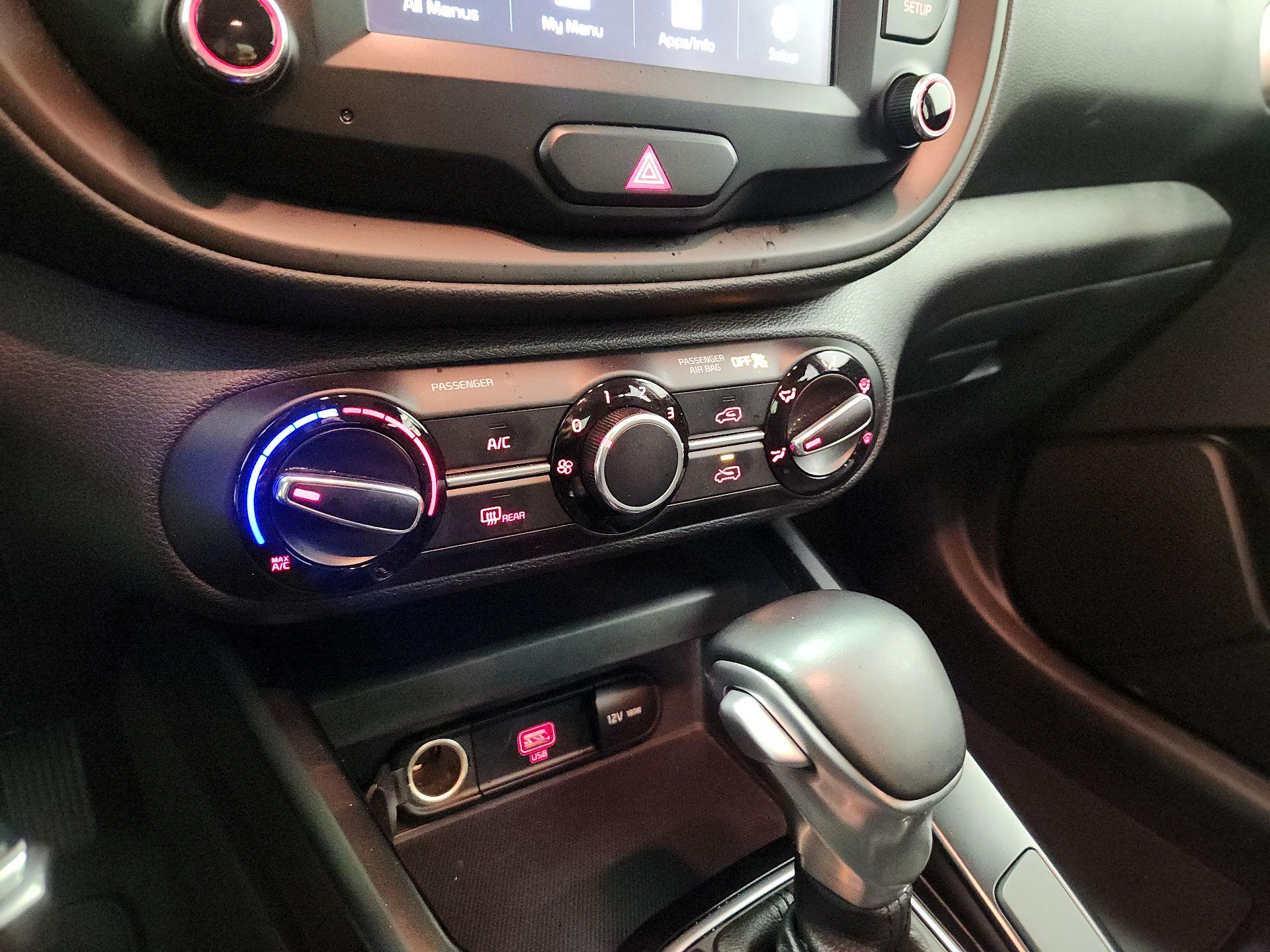 Thumbnail: 2020 Kia Soul - 16