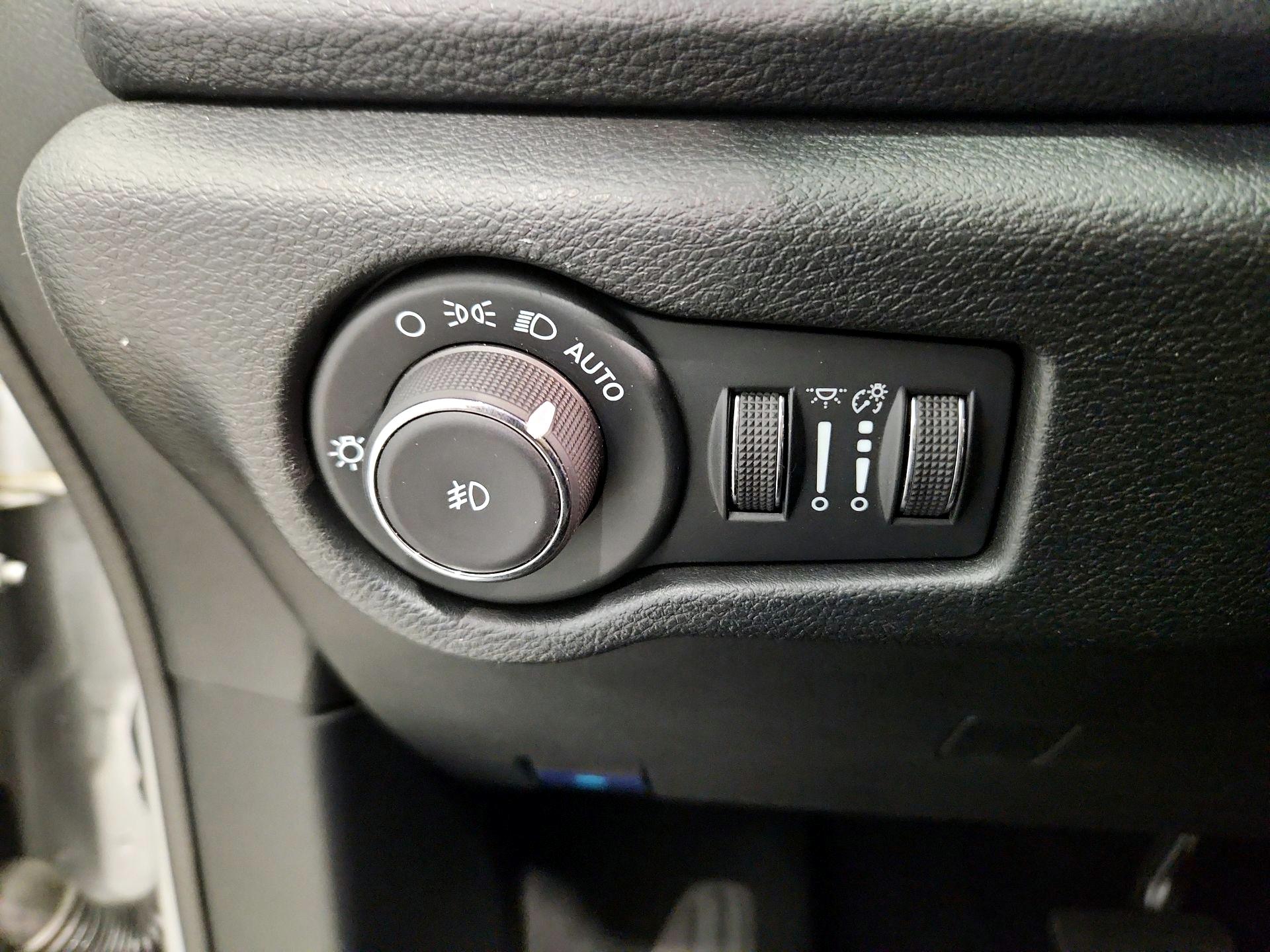 Thumbnail: 2024 Chrysler Pacifica - 13