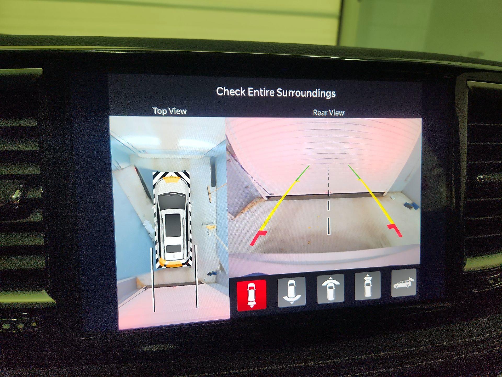 Thumbnail: 2024 Chrysler Pacifica - 14