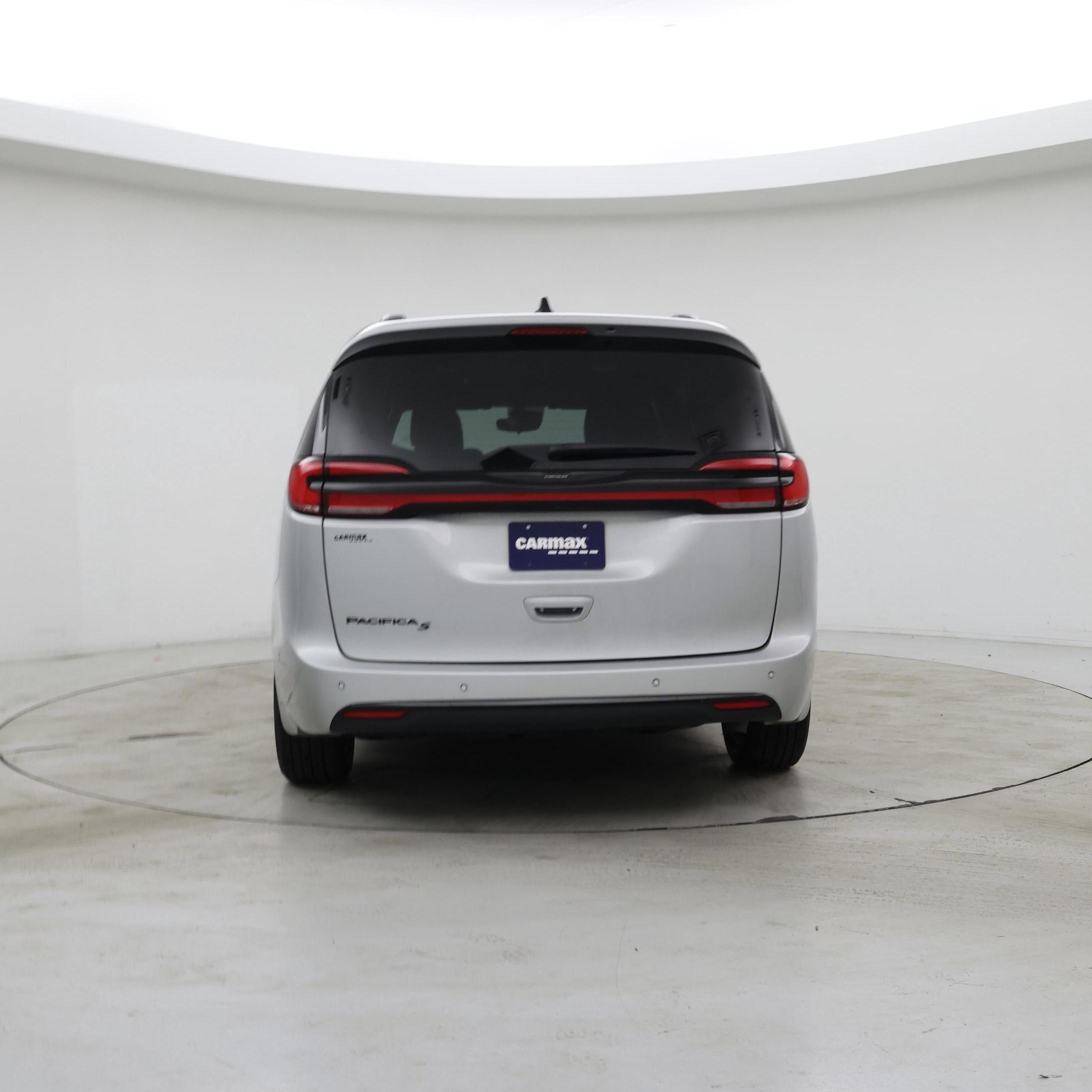 Thumbnail: 2024 Chrysler Pacifica - 6