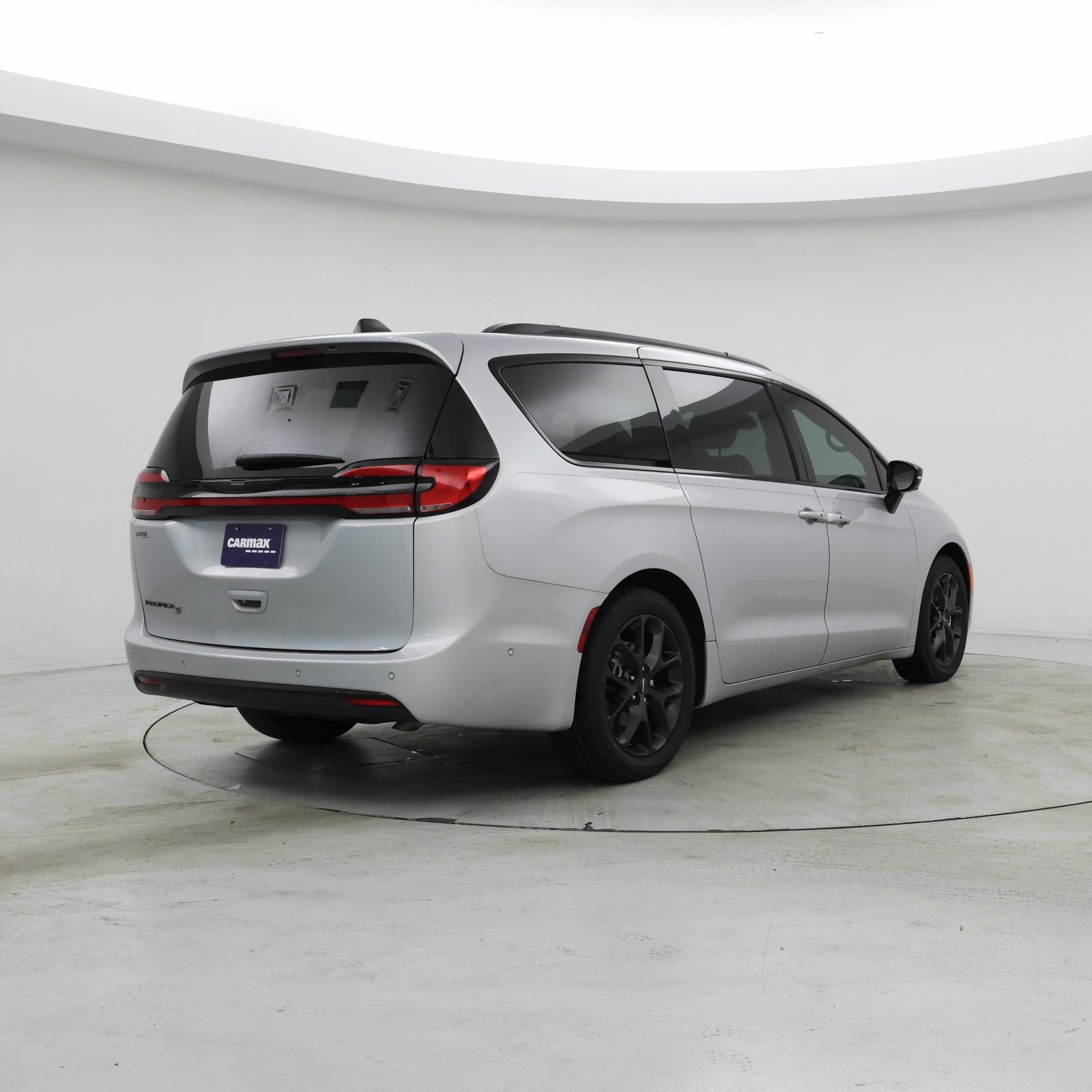 Thumbnail: 2024 Chrysler Pacifica - 8