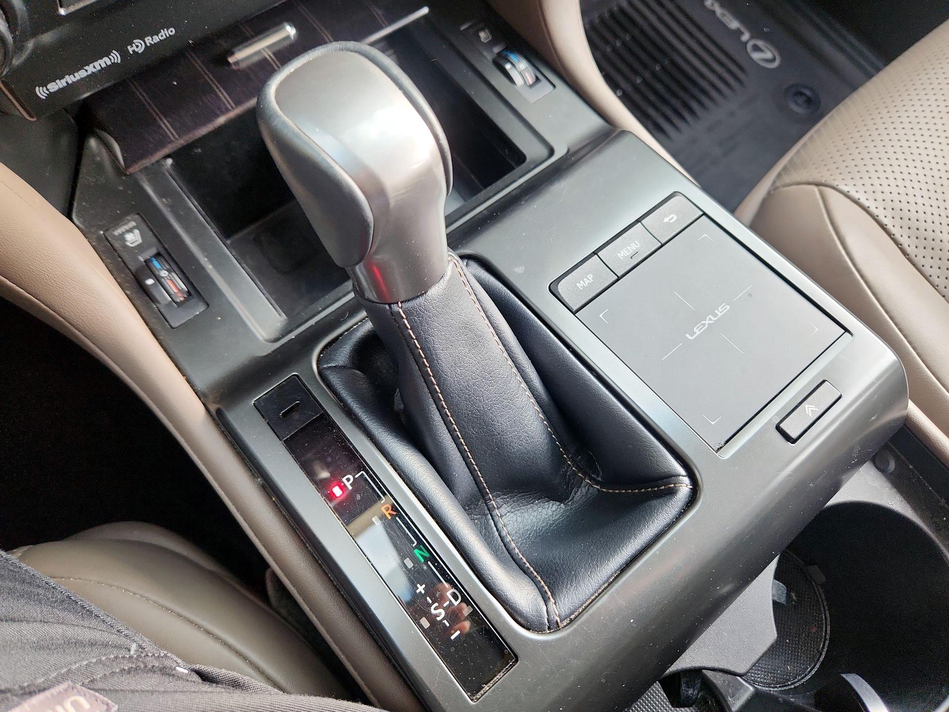 Thumbnail: 2023 Lexus GX - 18