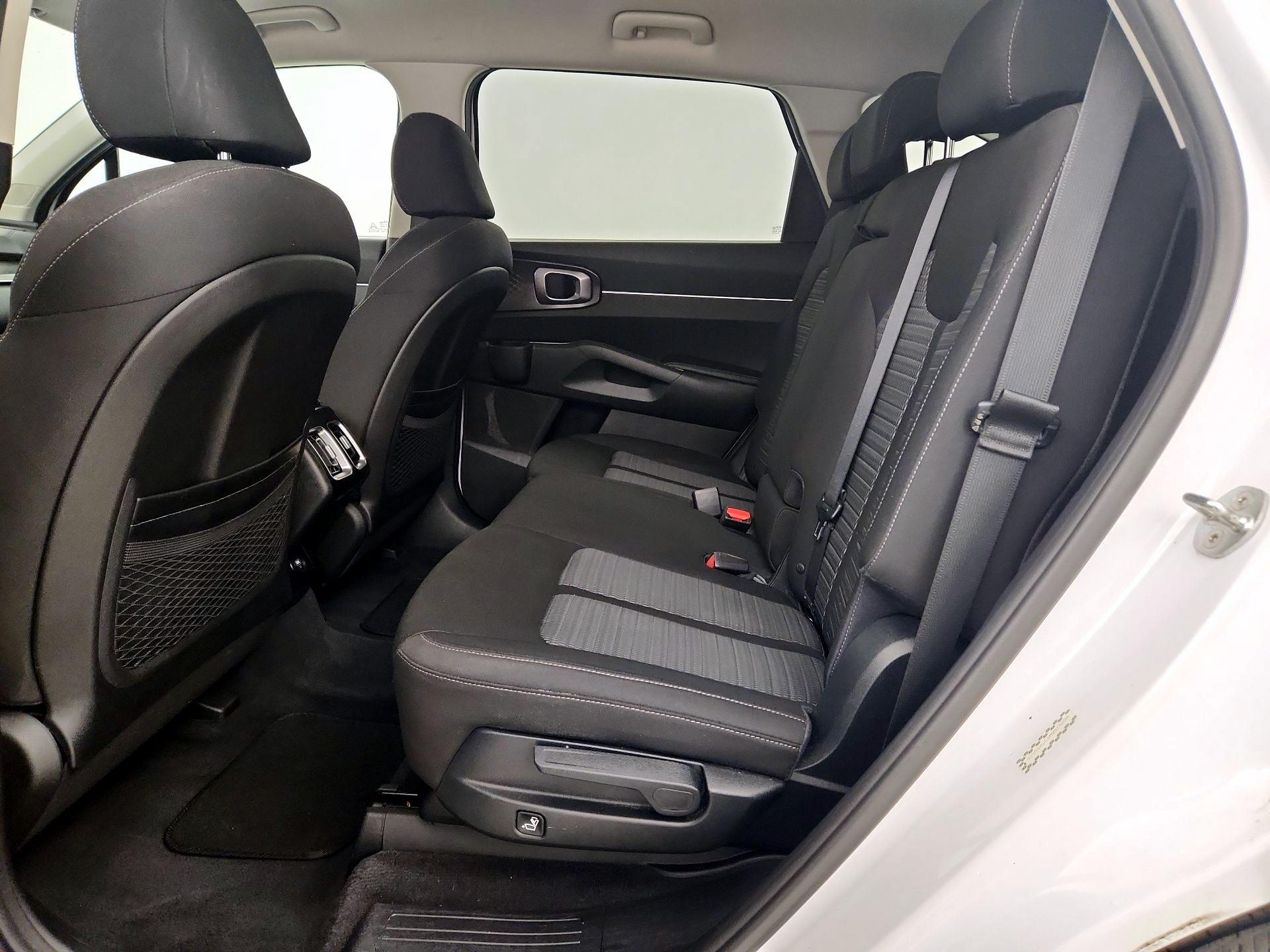 Thumbnail: 2021 Kia Sorento - 19