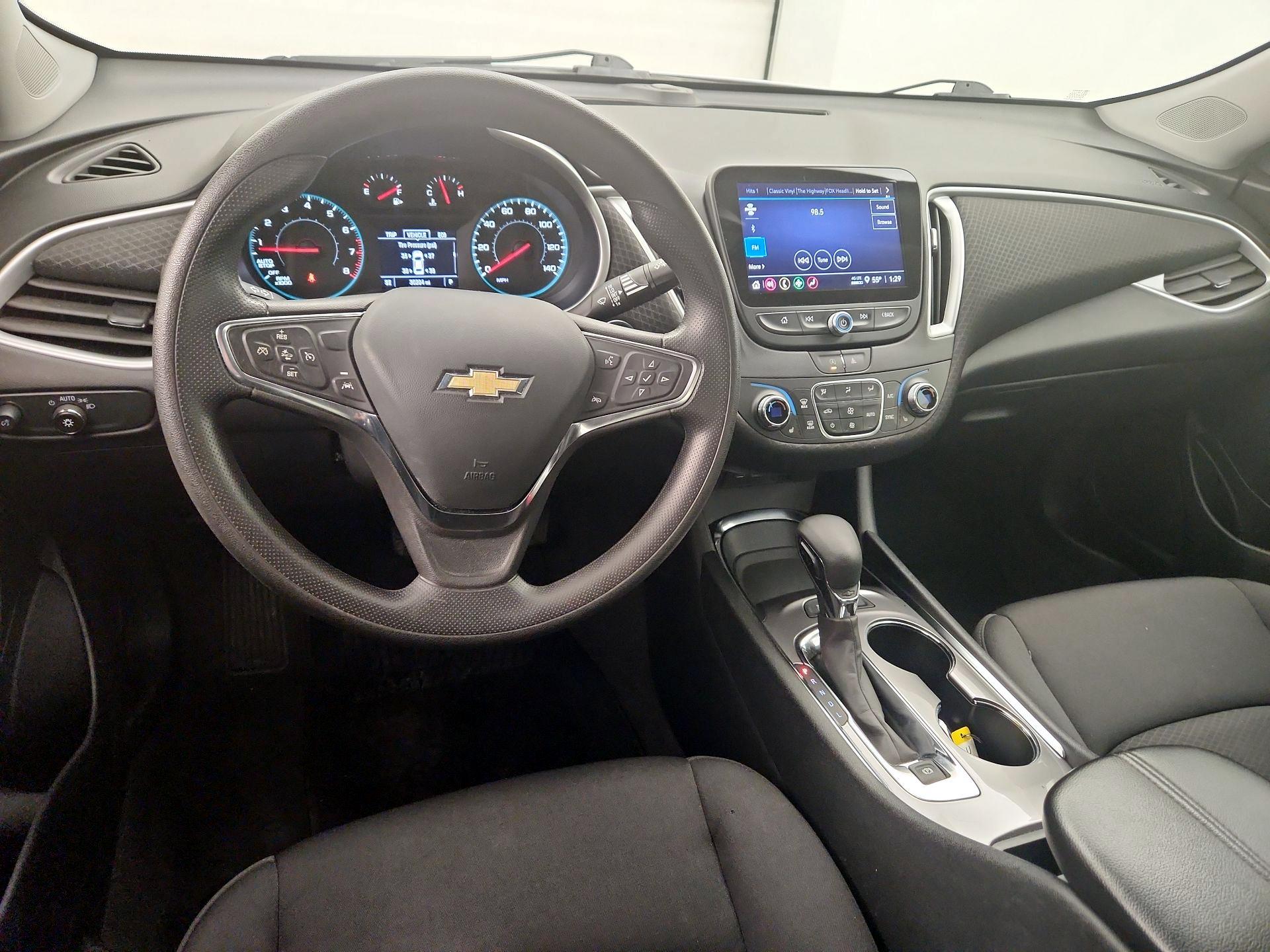 Thumbnail: 2024 Chevrolet Malibu - 9