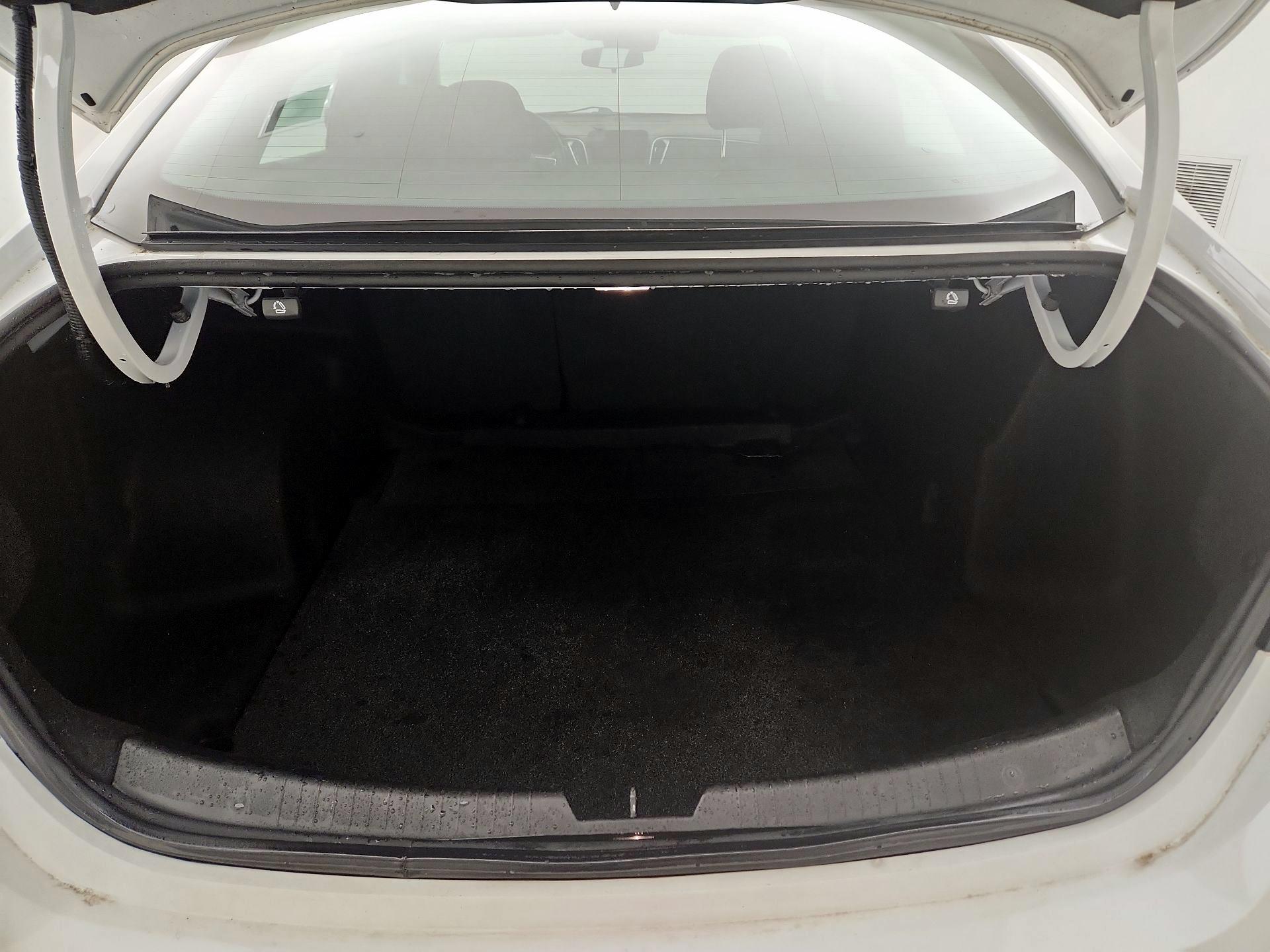 Thumbnail: 2024 Chevrolet Malibu - 20