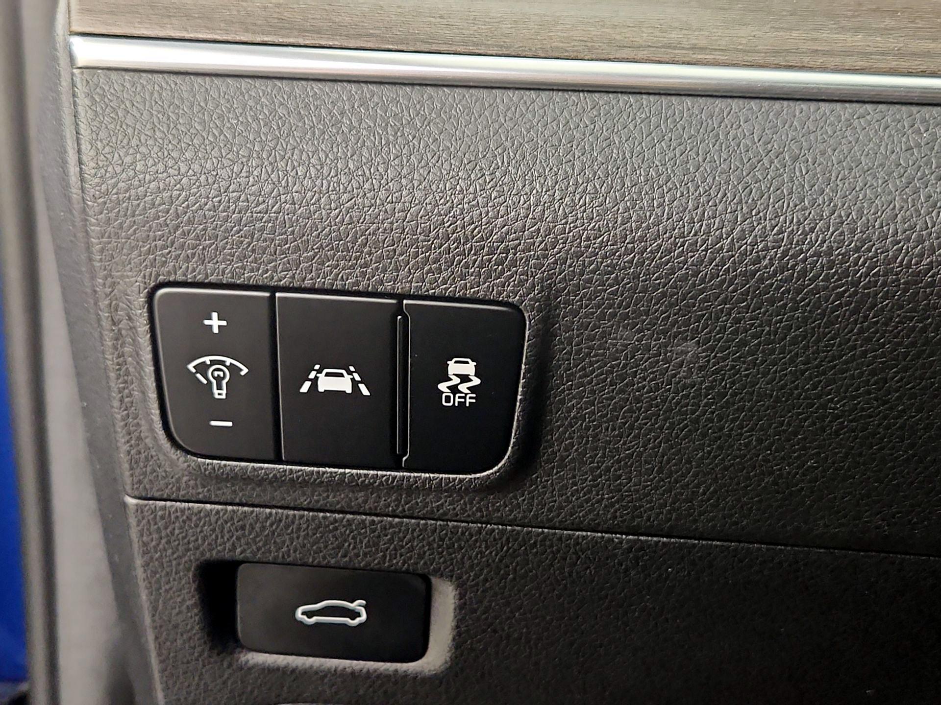 Thumbnail: 2022 Kia K5 - 13