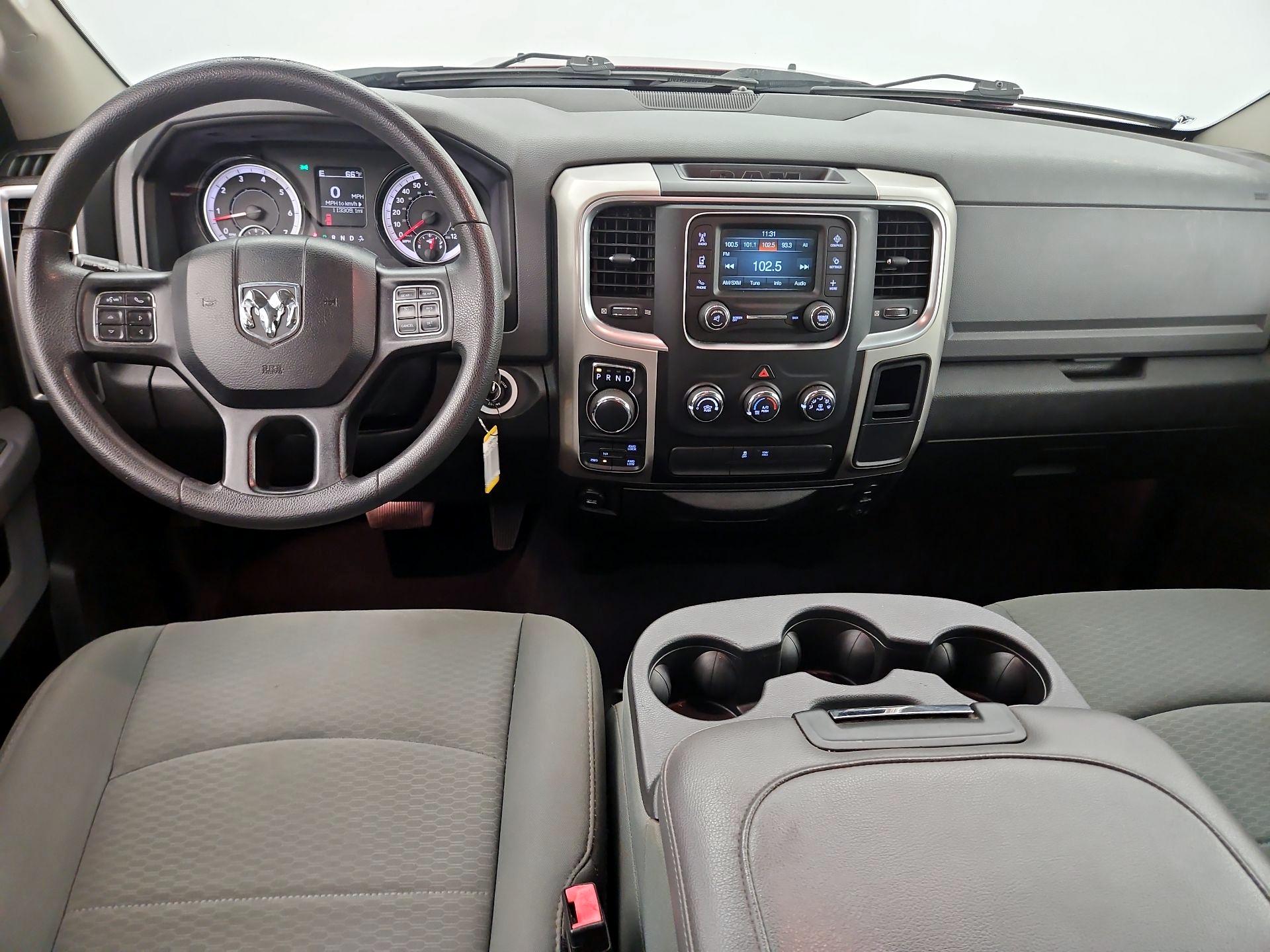 Thumbnail: 2020 RAM 1500 Classic - 9