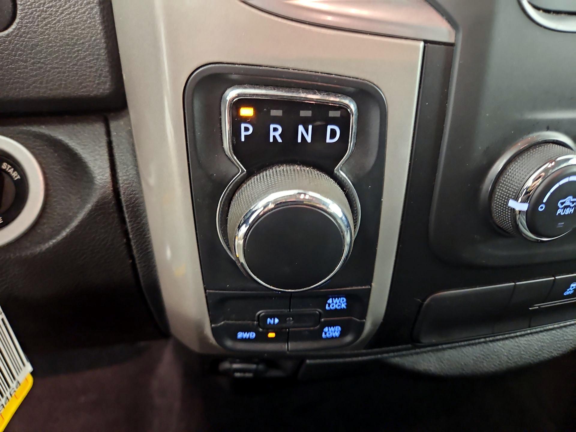 Thumbnail: 2020 RAM 1500 Classic - 17