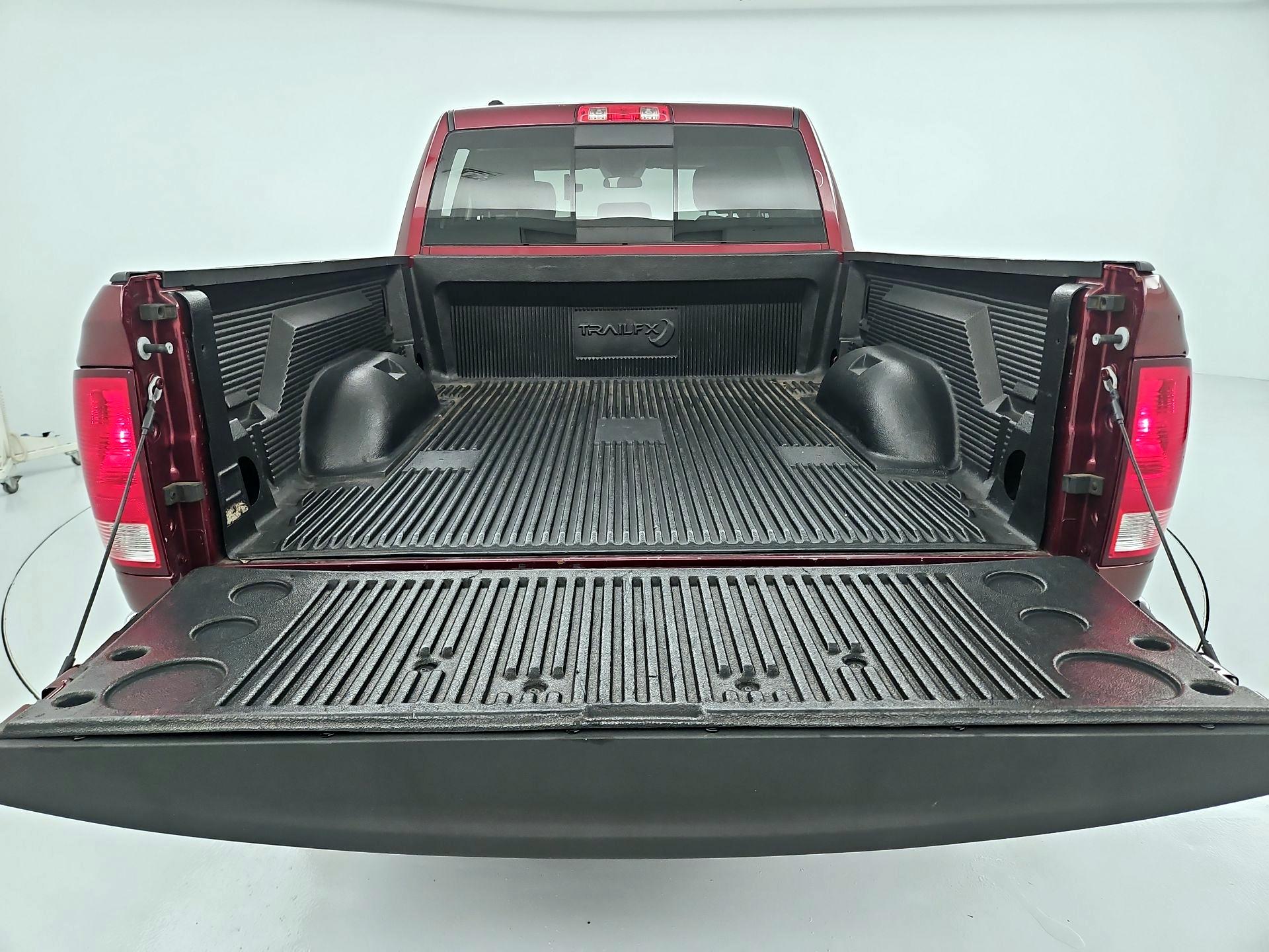 Thumbnail: 2020 RAM 1500 Classic - 20