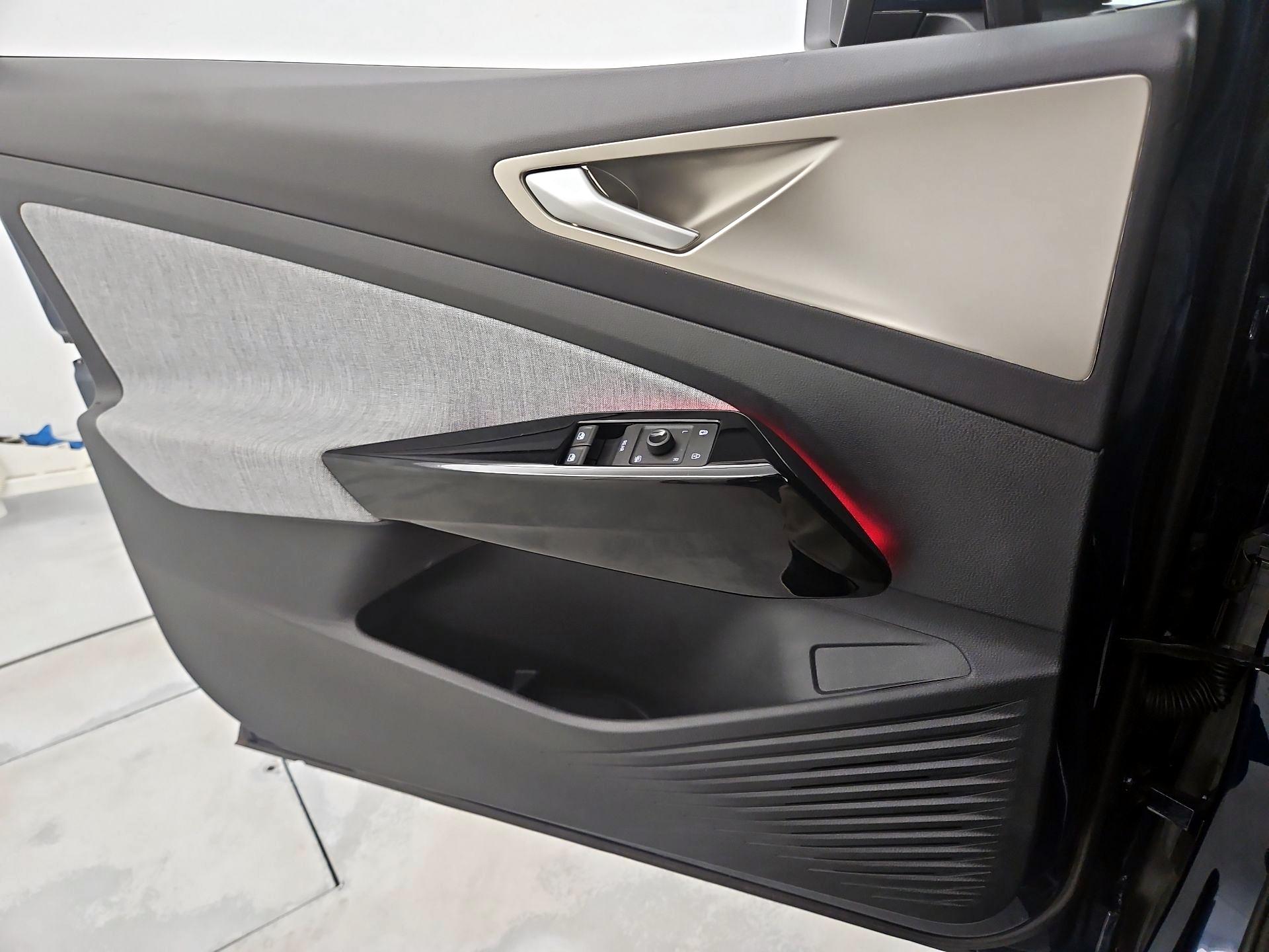 Thumbnail: 2023 Volkswagen ID.4 - 12