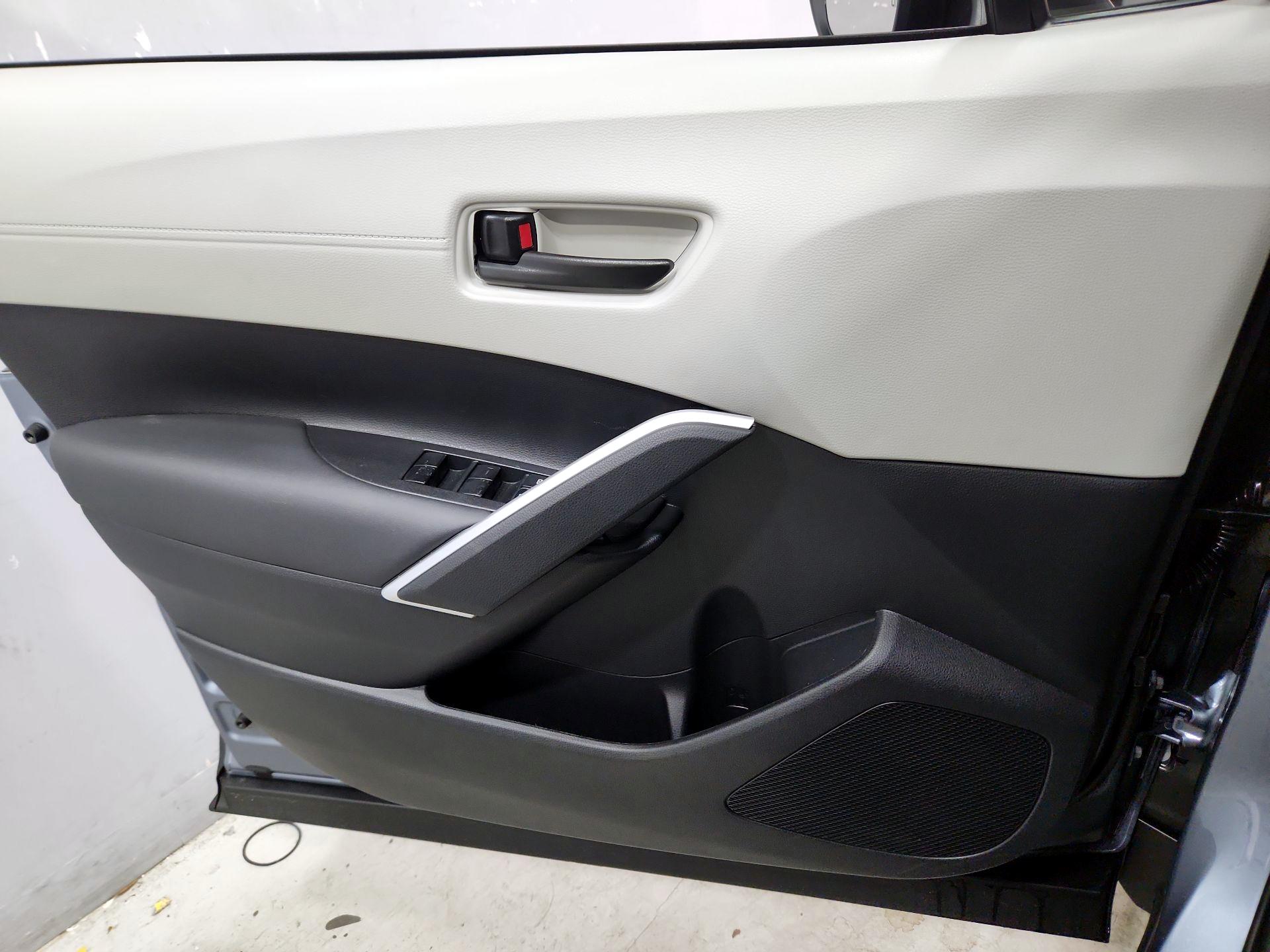 Thumbnail: 2026 Toyota Corolla Cross - 12