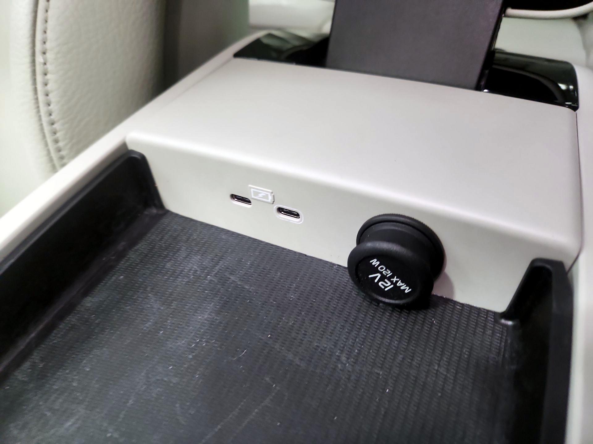 Thumbnail: 2023 Volvo S60 - 19