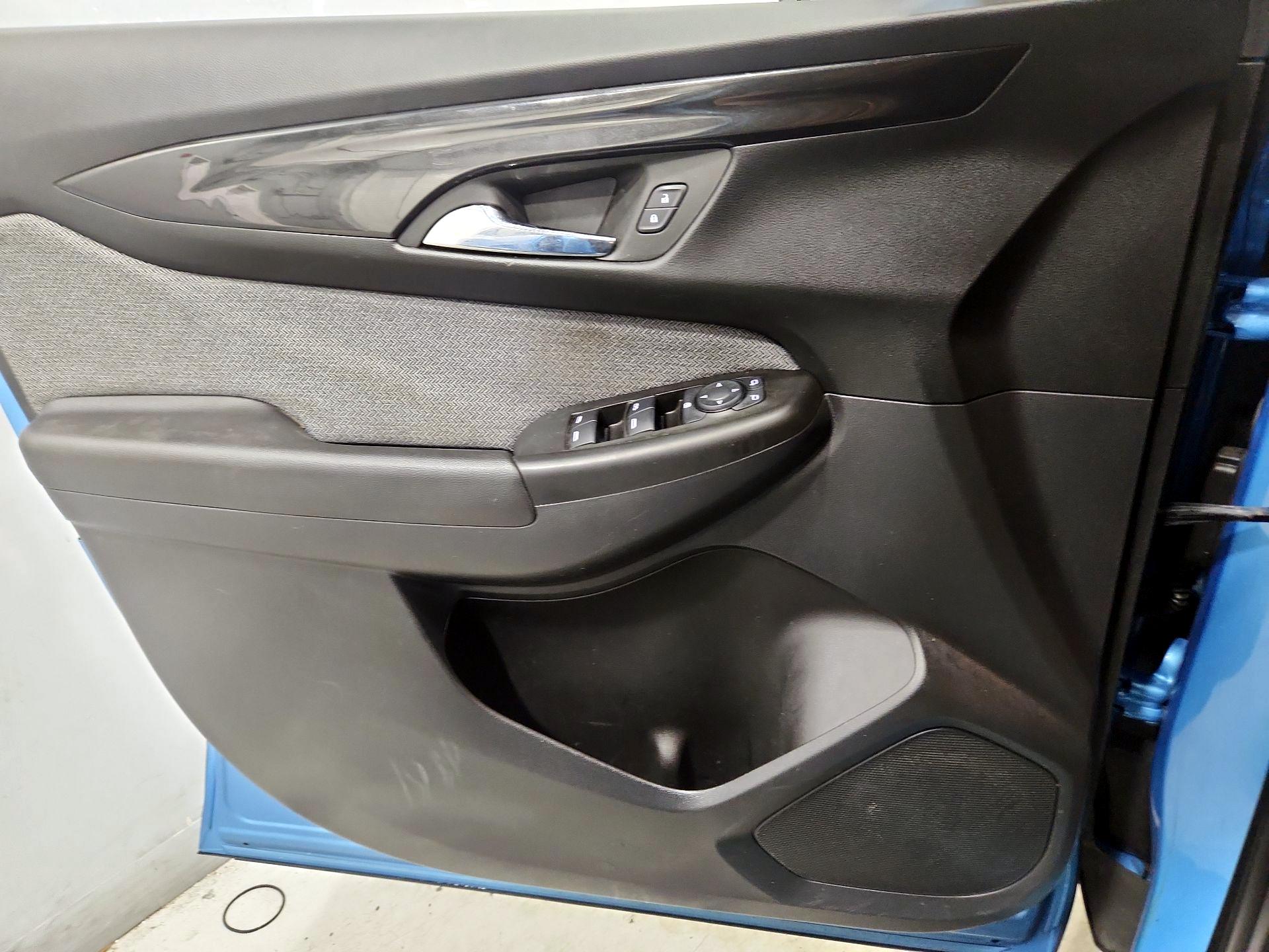 Thumbnail: 2025 Chevrolet TrailBlazer - 12