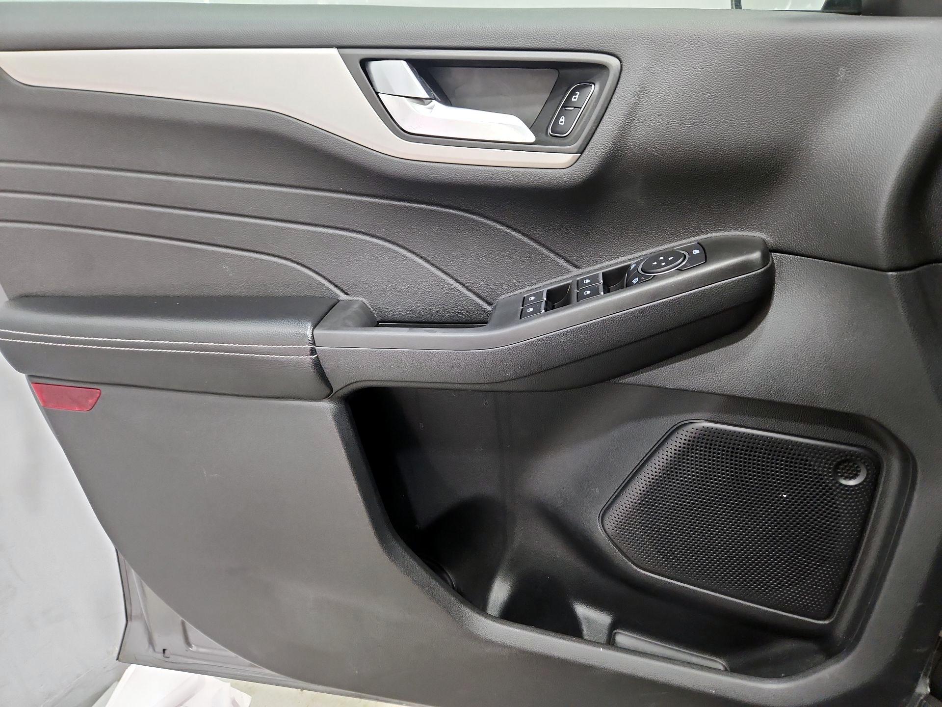 Thumbnail: 2021 Ford Escape - 12