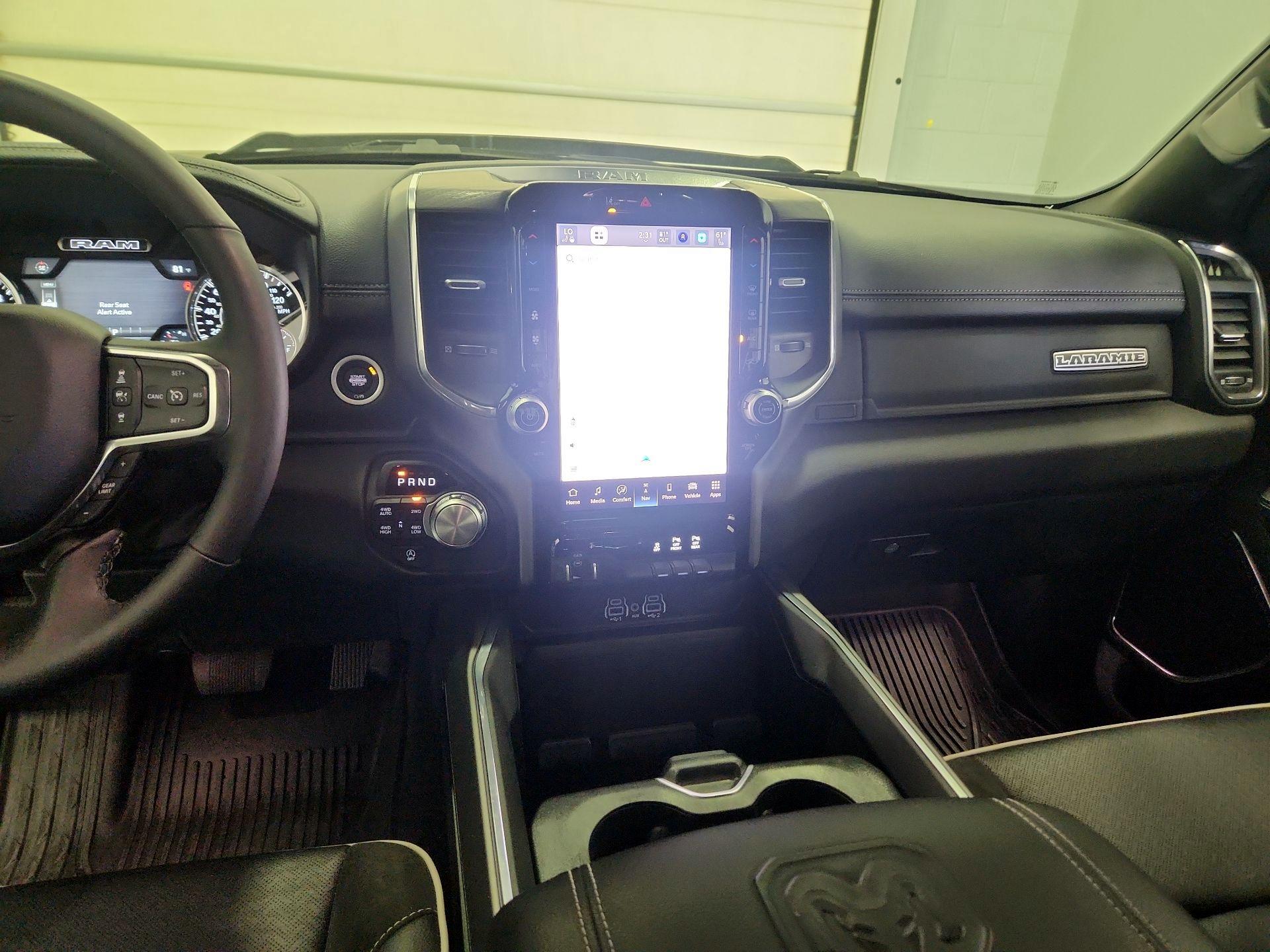 Thumbnail: 2025 RAM 1500 - 9