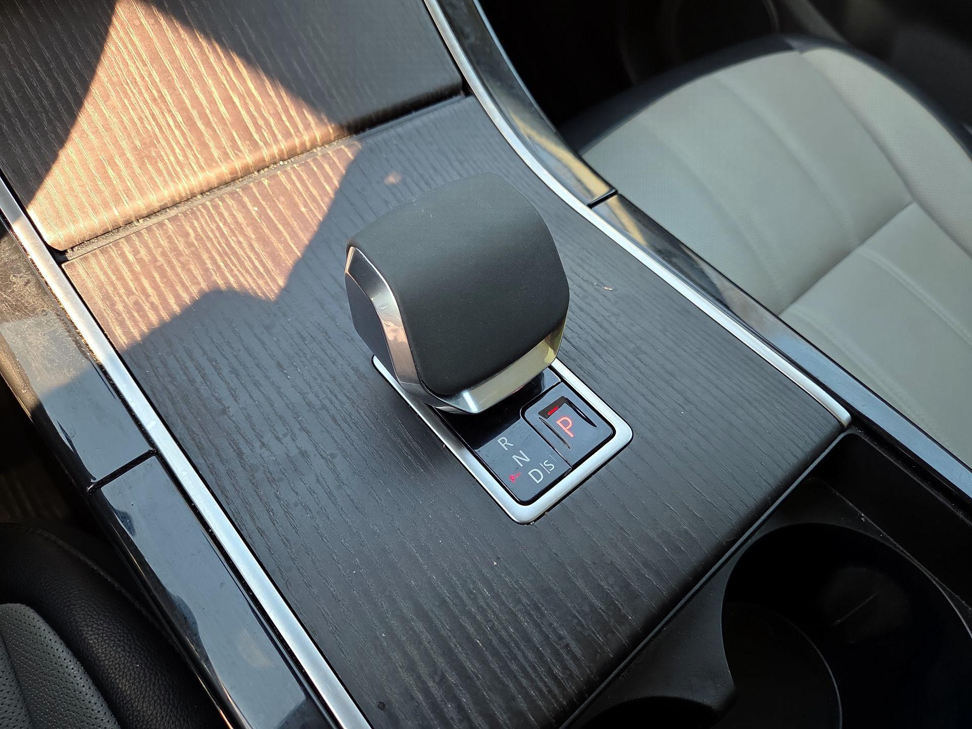 Thumbnail: 2024 Land Rover Range Rover Evoque - 16