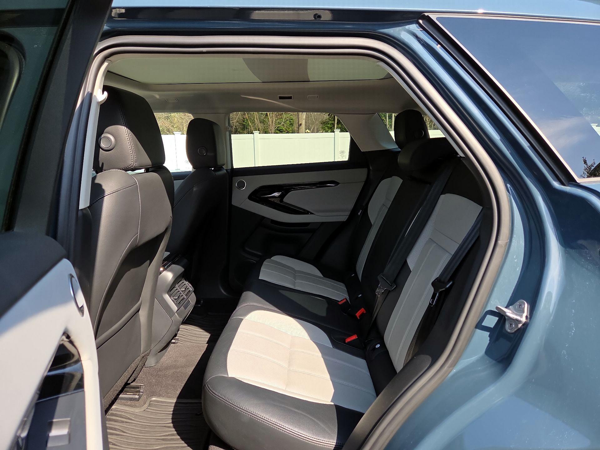 Thumbnail: 2024 Land Rover Range Rover Evoque - 19