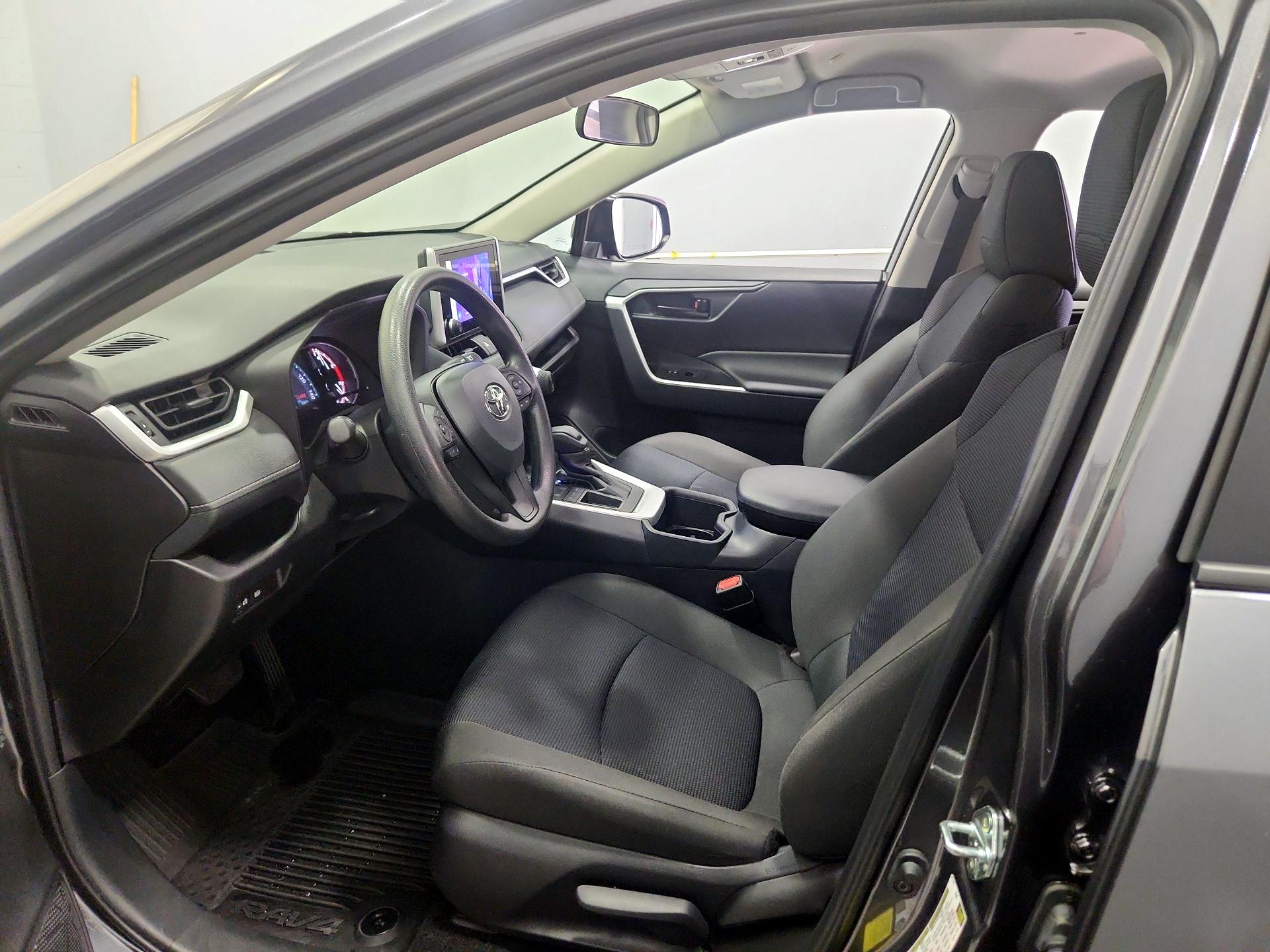 Thumbnail: 2025 Toyota RAV4 - 11