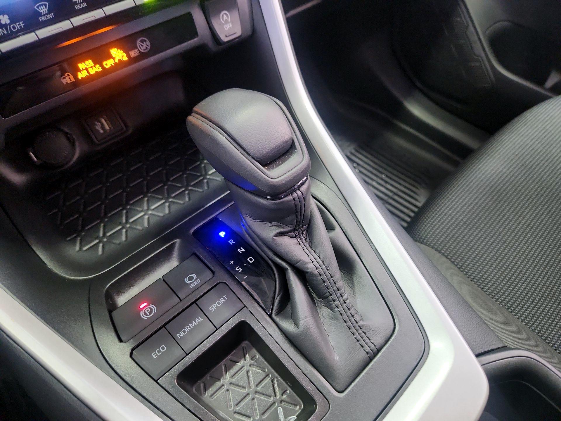 Thumbnail: 2025 Toyota RAV4 - 18