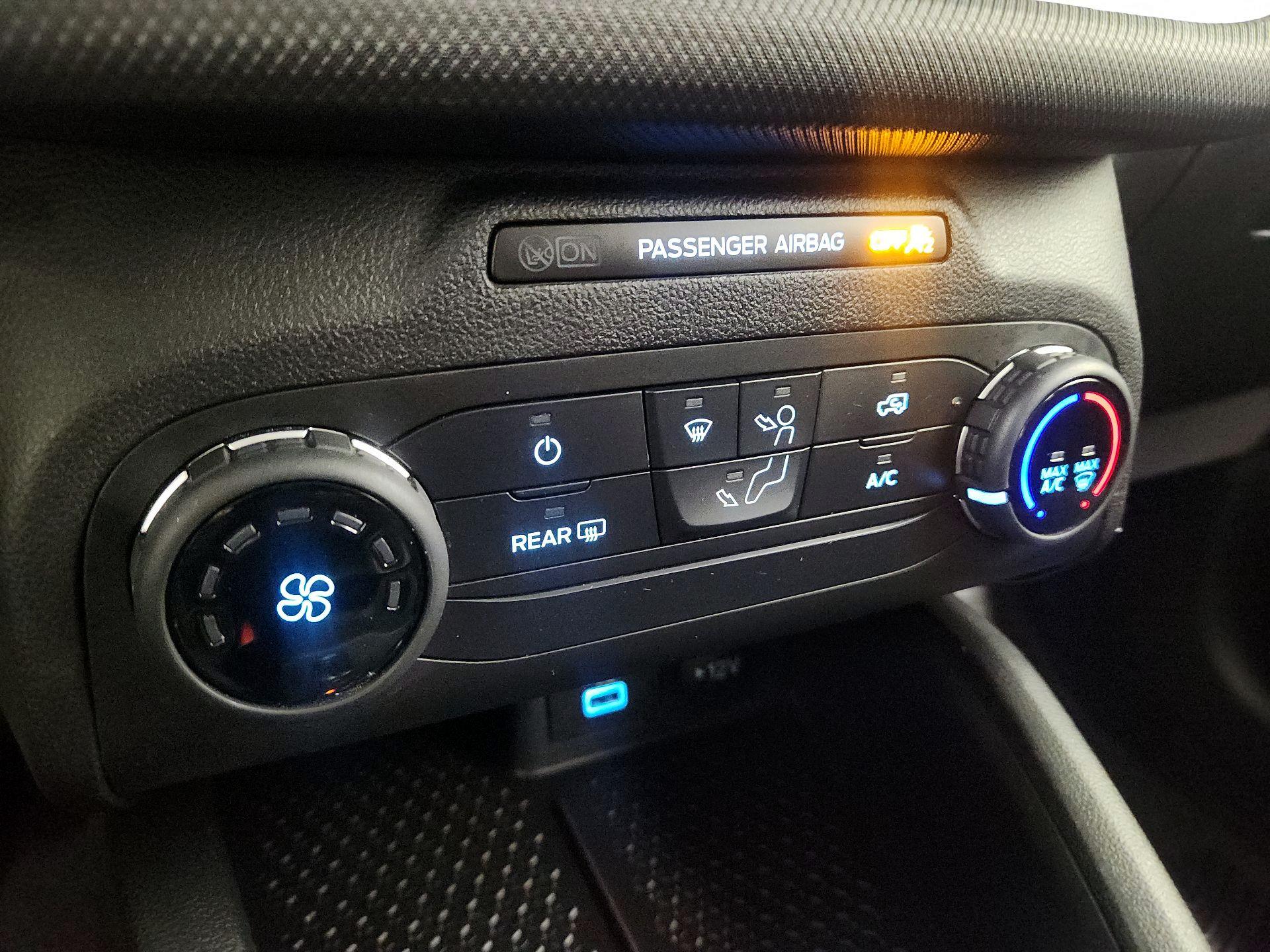 Thumbnail: 2021 Ford Bronco Sport - 16