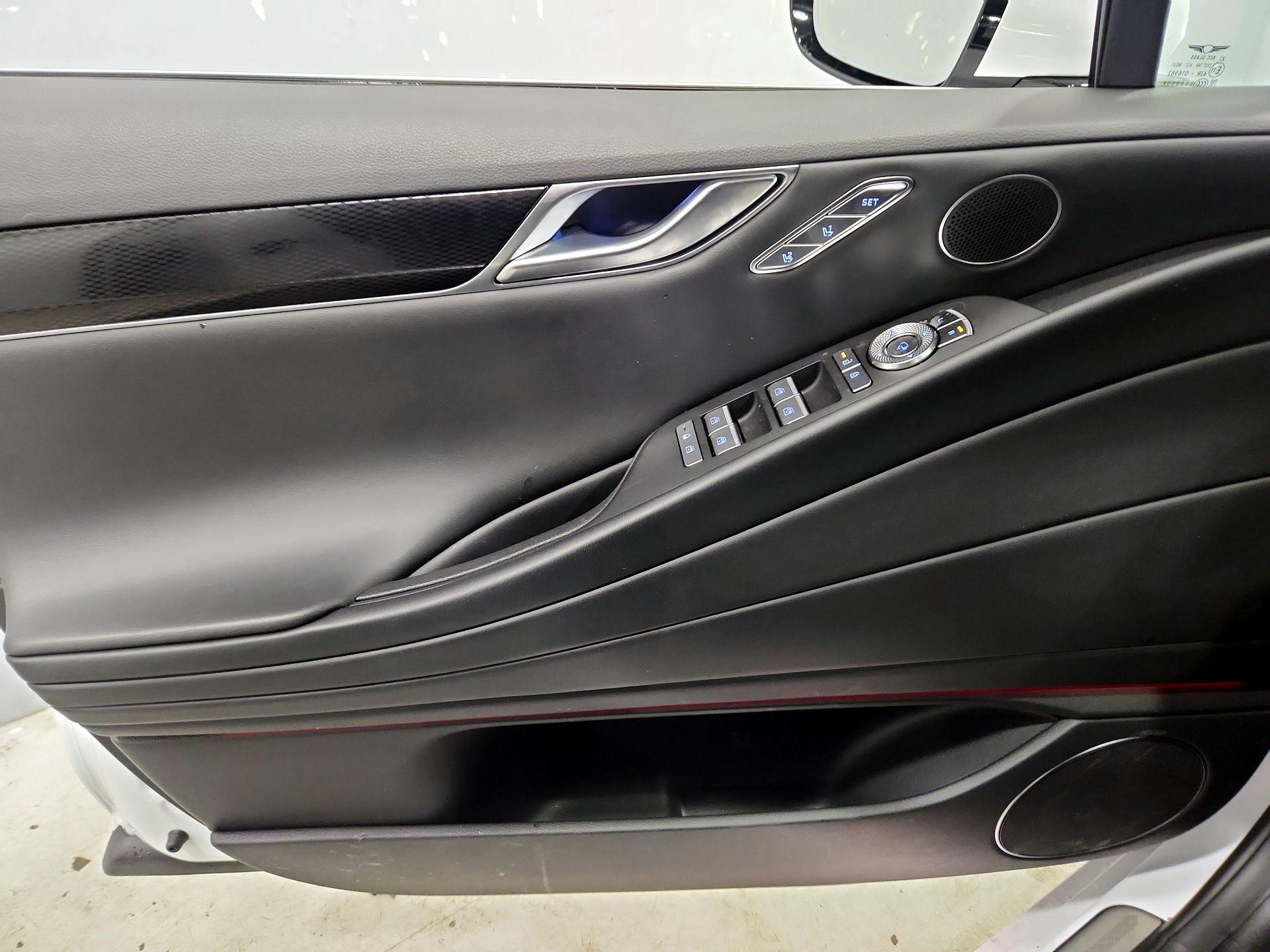 Thumbnail: 2025 Genesis G80 - 12