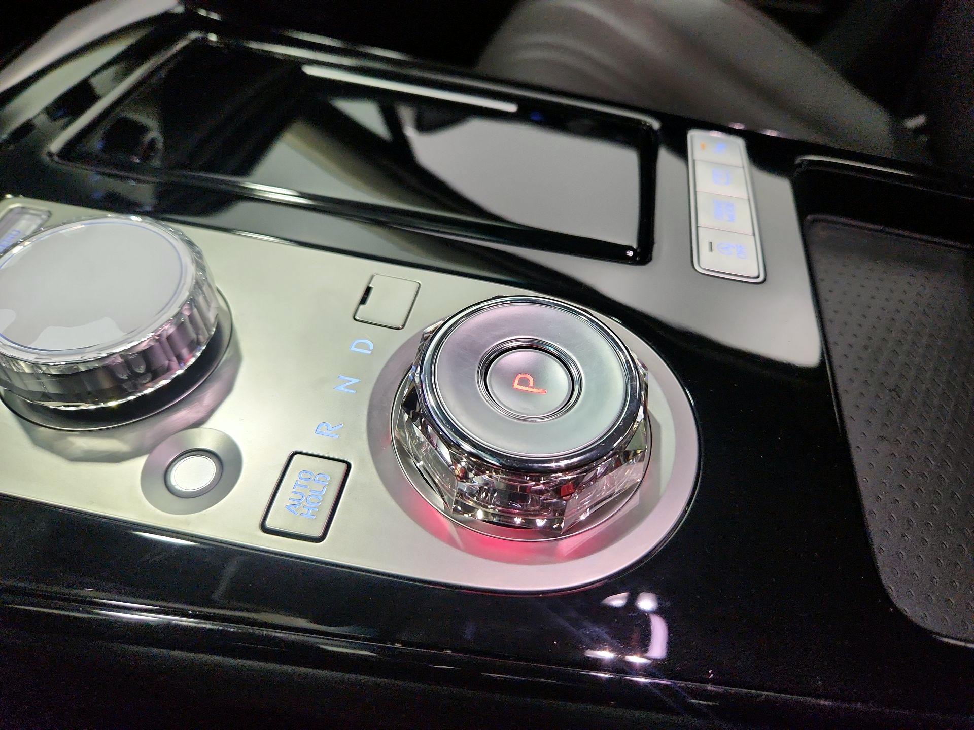 Thumbnail: 2025 Genesis G80 - 18