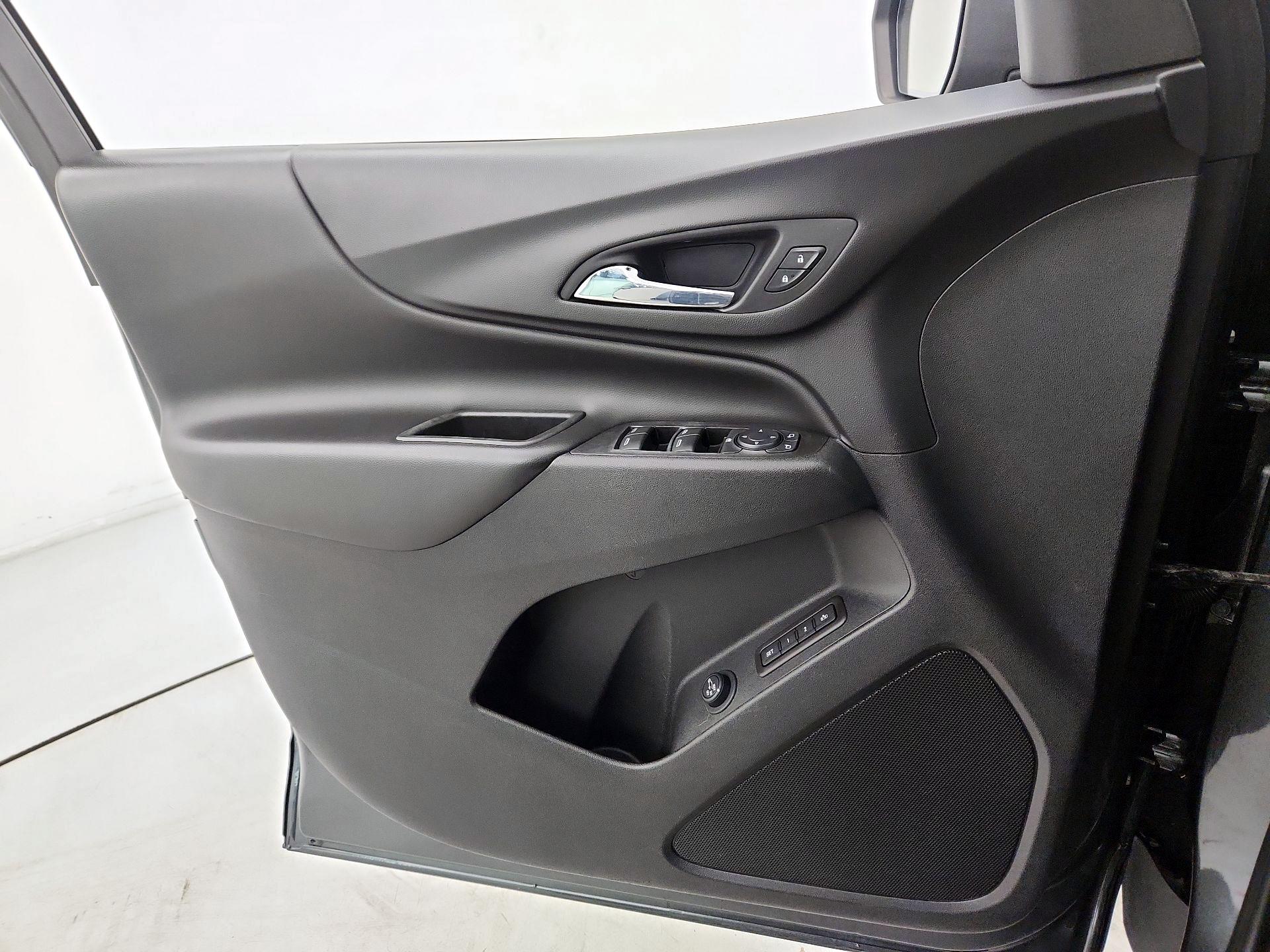 Thumbnail: 2021 Chevrolet Equinox - 12